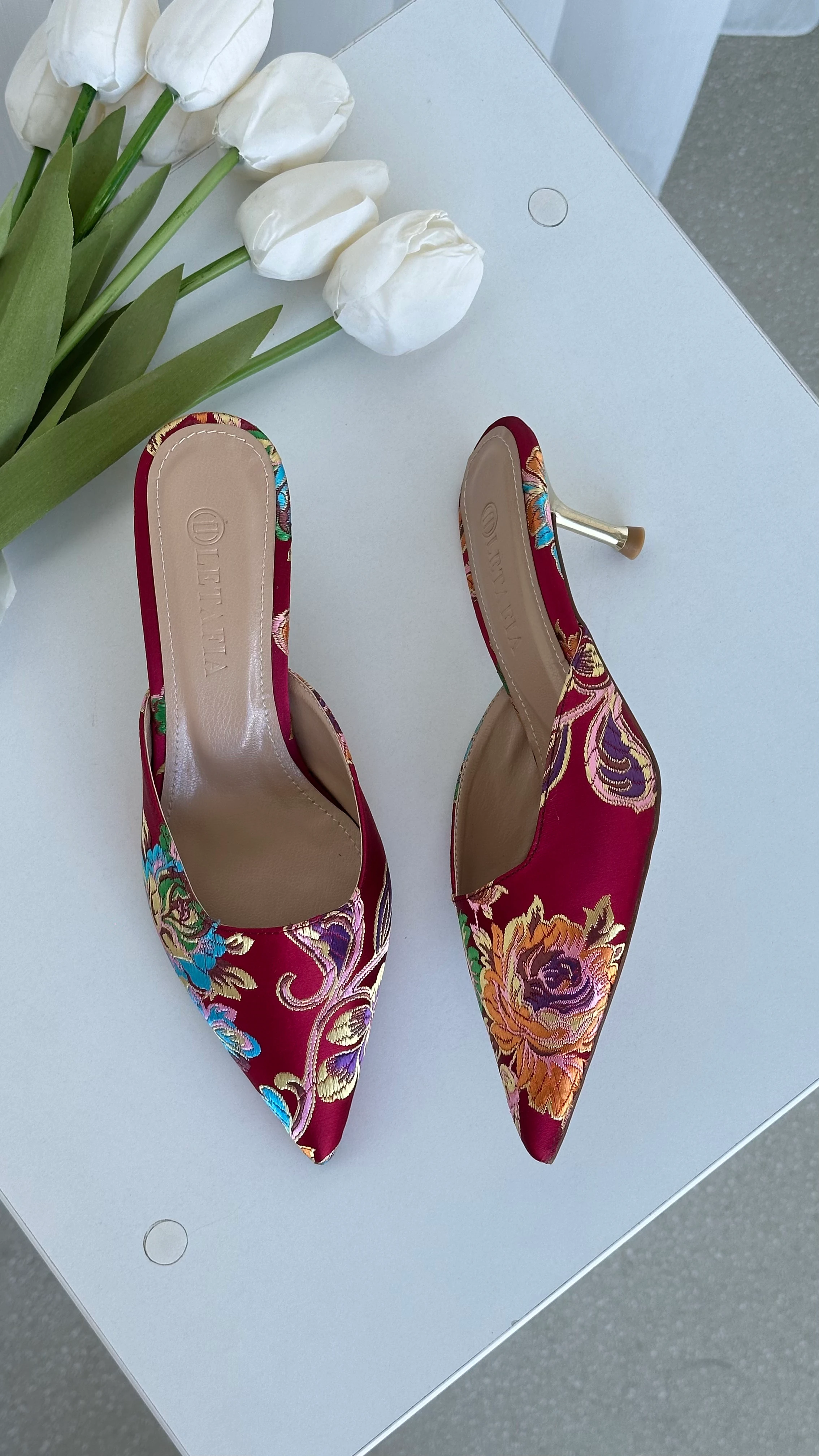 Valley Etnik Desen Gold Topuk Detaylı Terlik