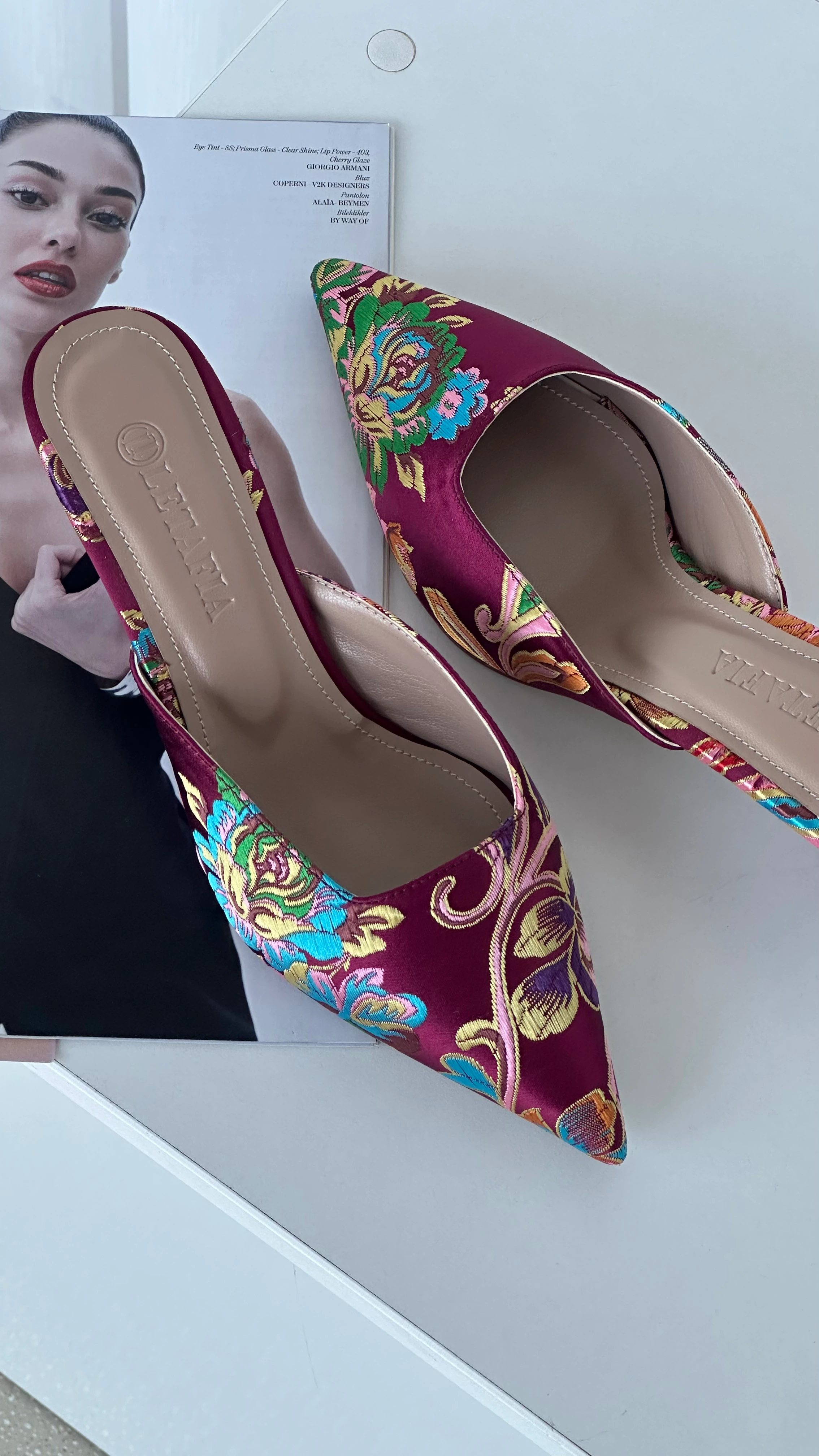 Valley Etnik Desen Terlik