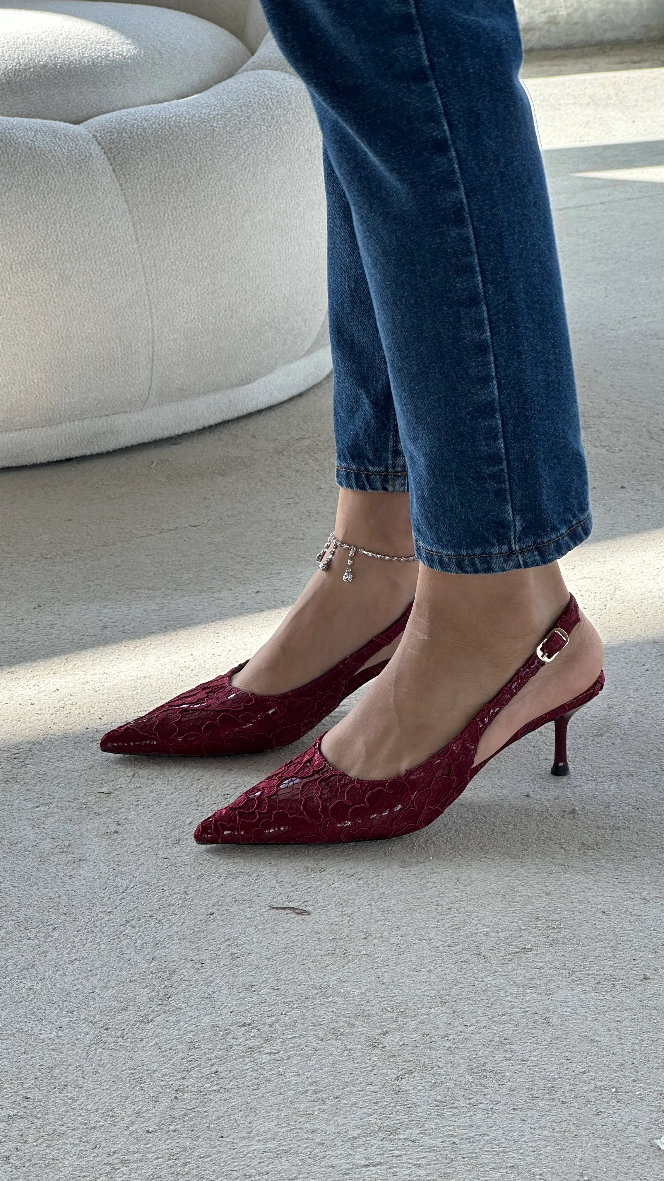 Dalida Rugan Dantel Detaylı Kısa Topıklu Ayakkabı