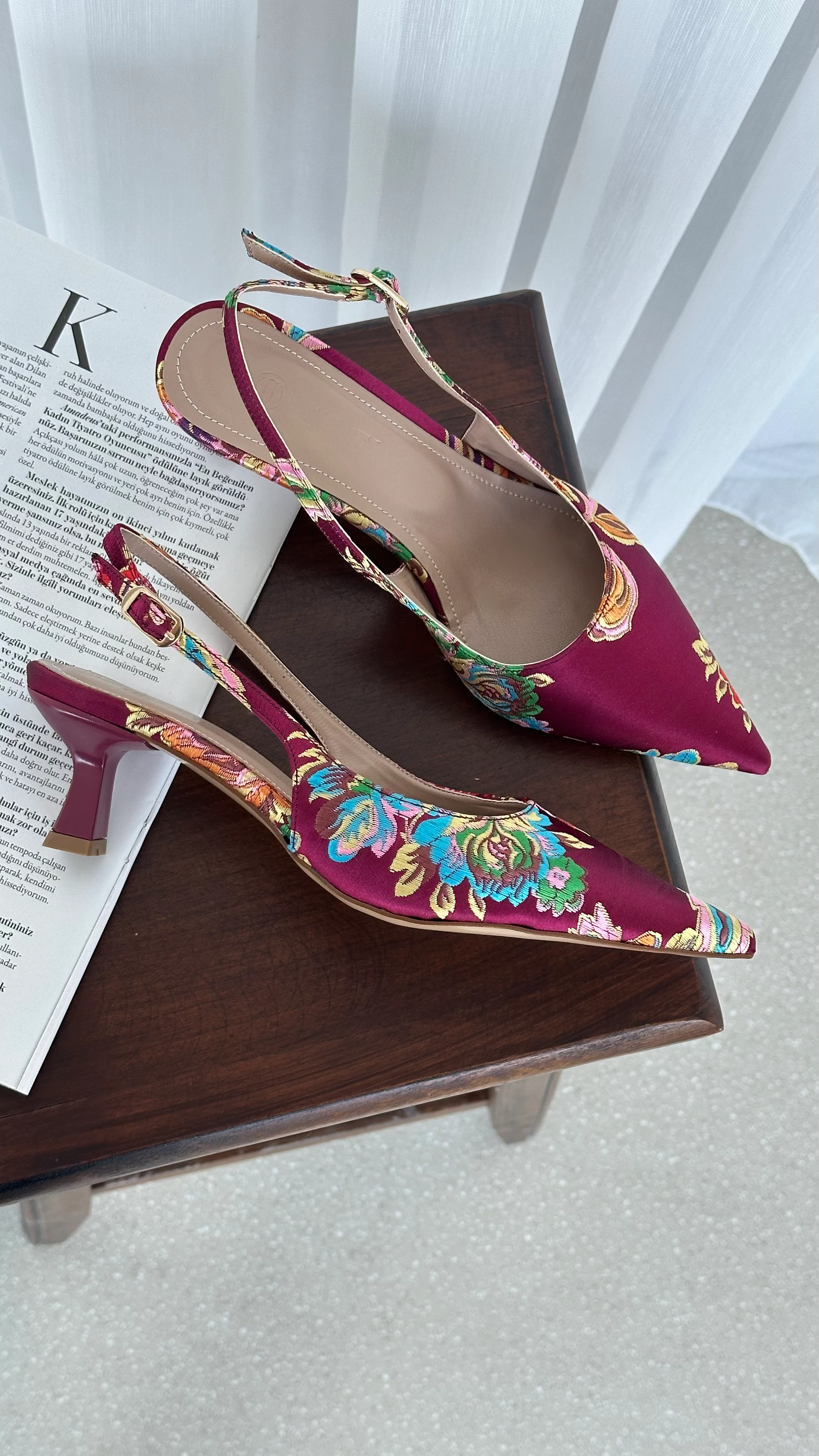 Valley Etnik Desen Kısa Topuklu Ayakkabı