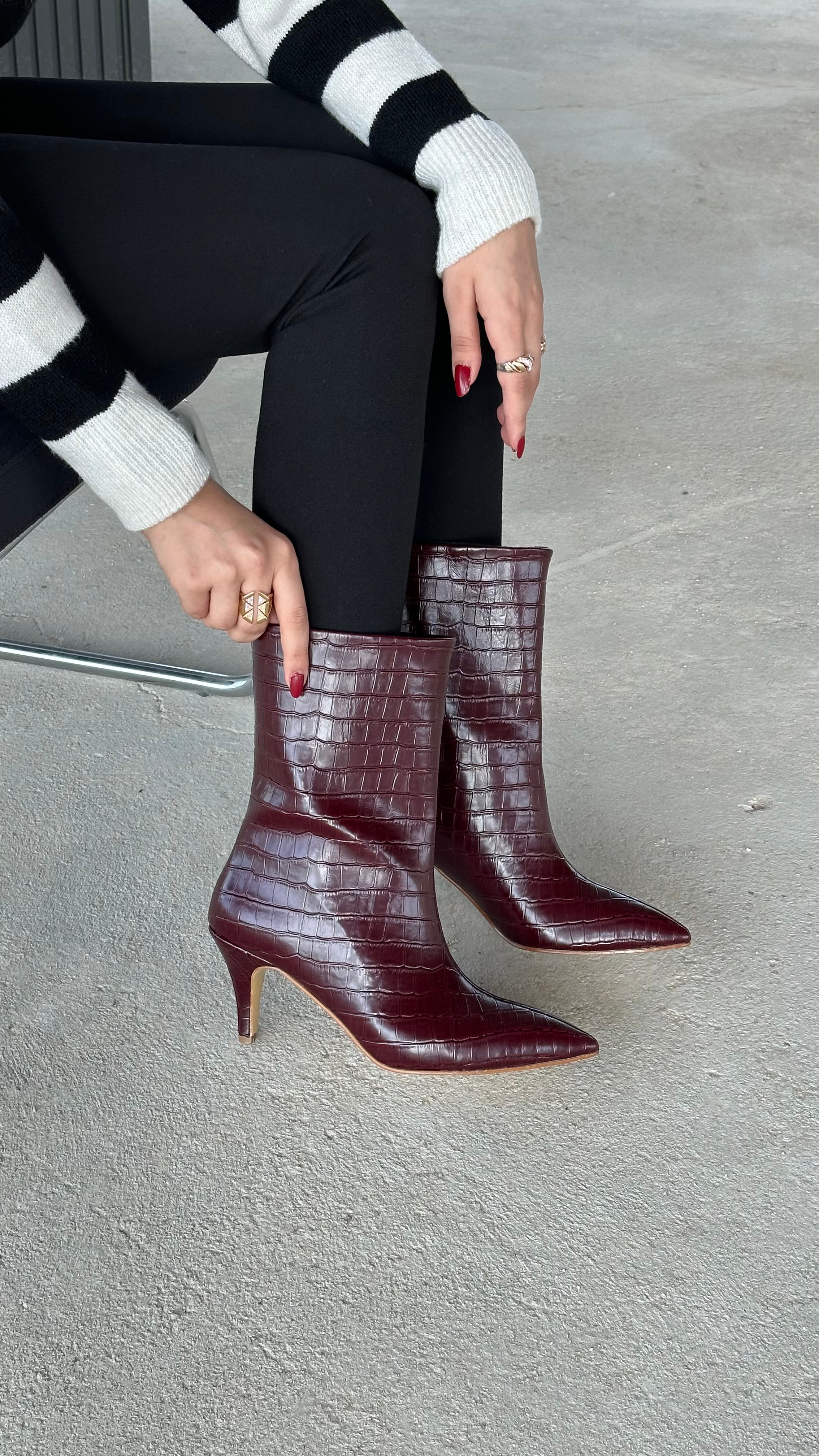 Lena Sivri Burun Çizme - Bordo