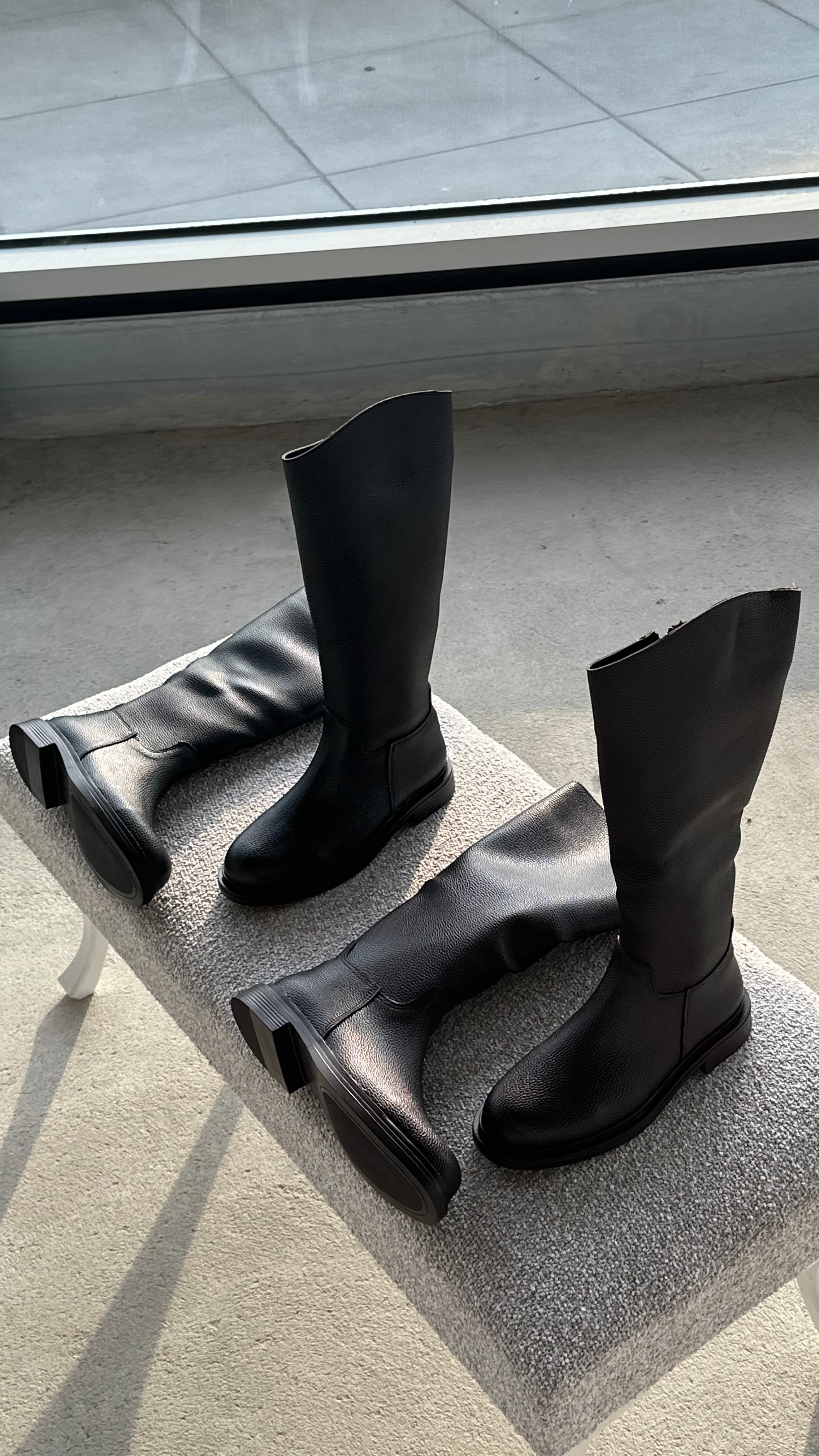 Clara Suni Deri Fermuarlı Çizme