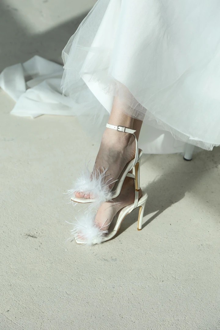 Diva Tüylü Stiletto Beyaz