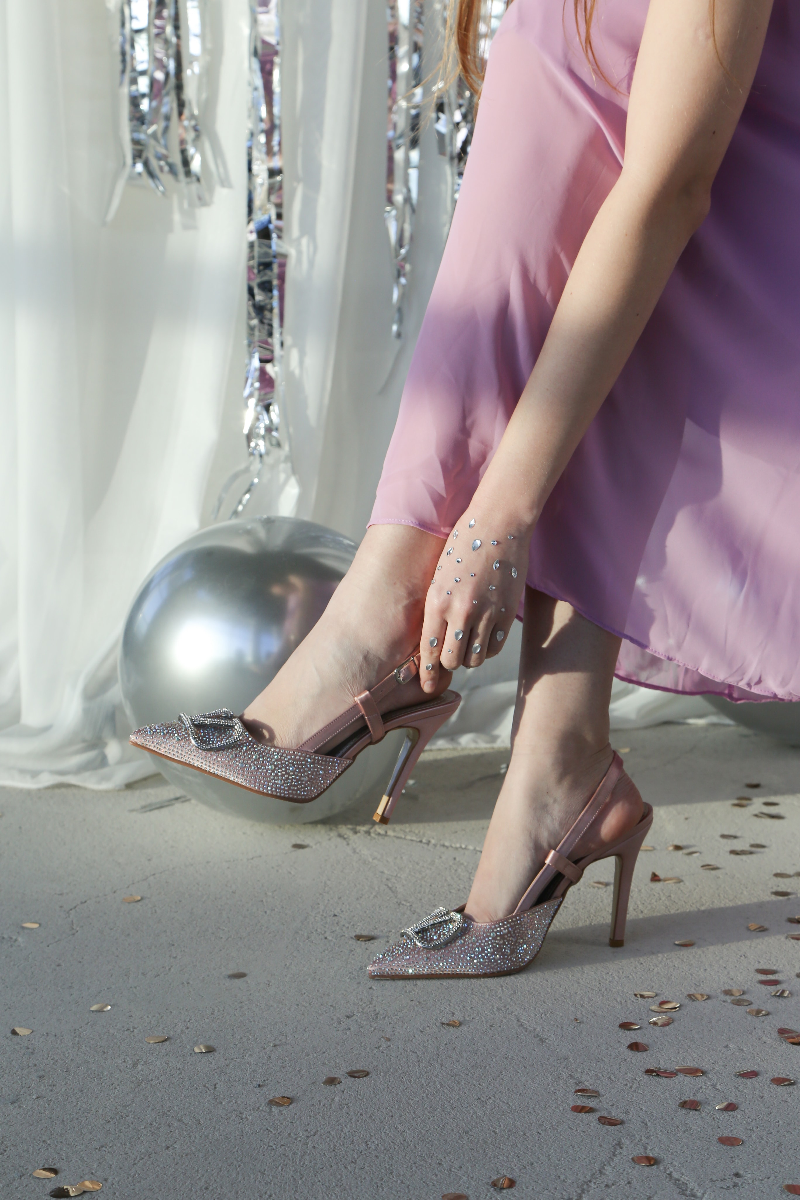 Vilda Gümüş Taş Detaylı Somon Pembe Topuklu Ayakkabı