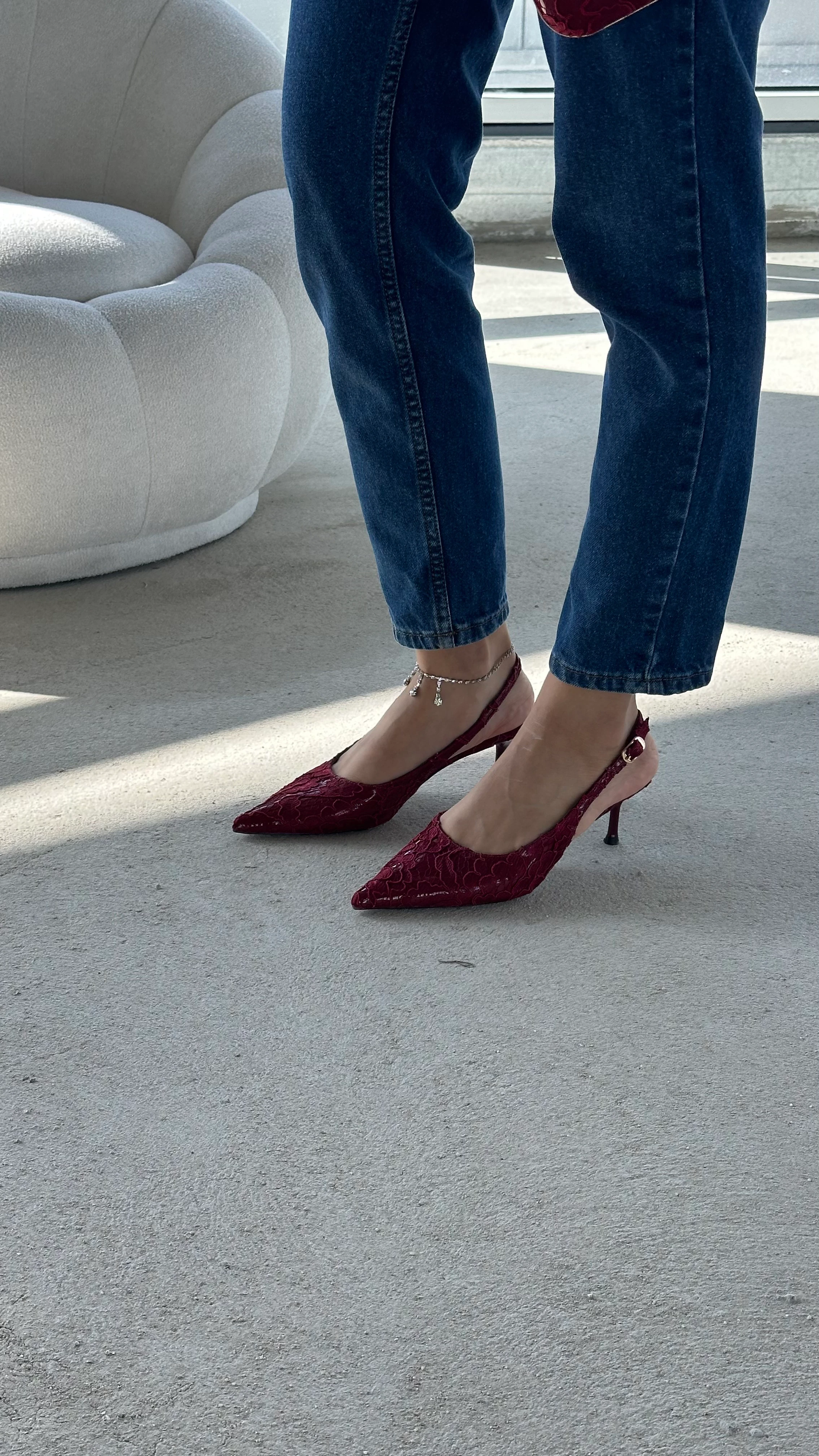 Dalida Rugan Dantel Detaylı Kısa Topıklu Ayakkabı