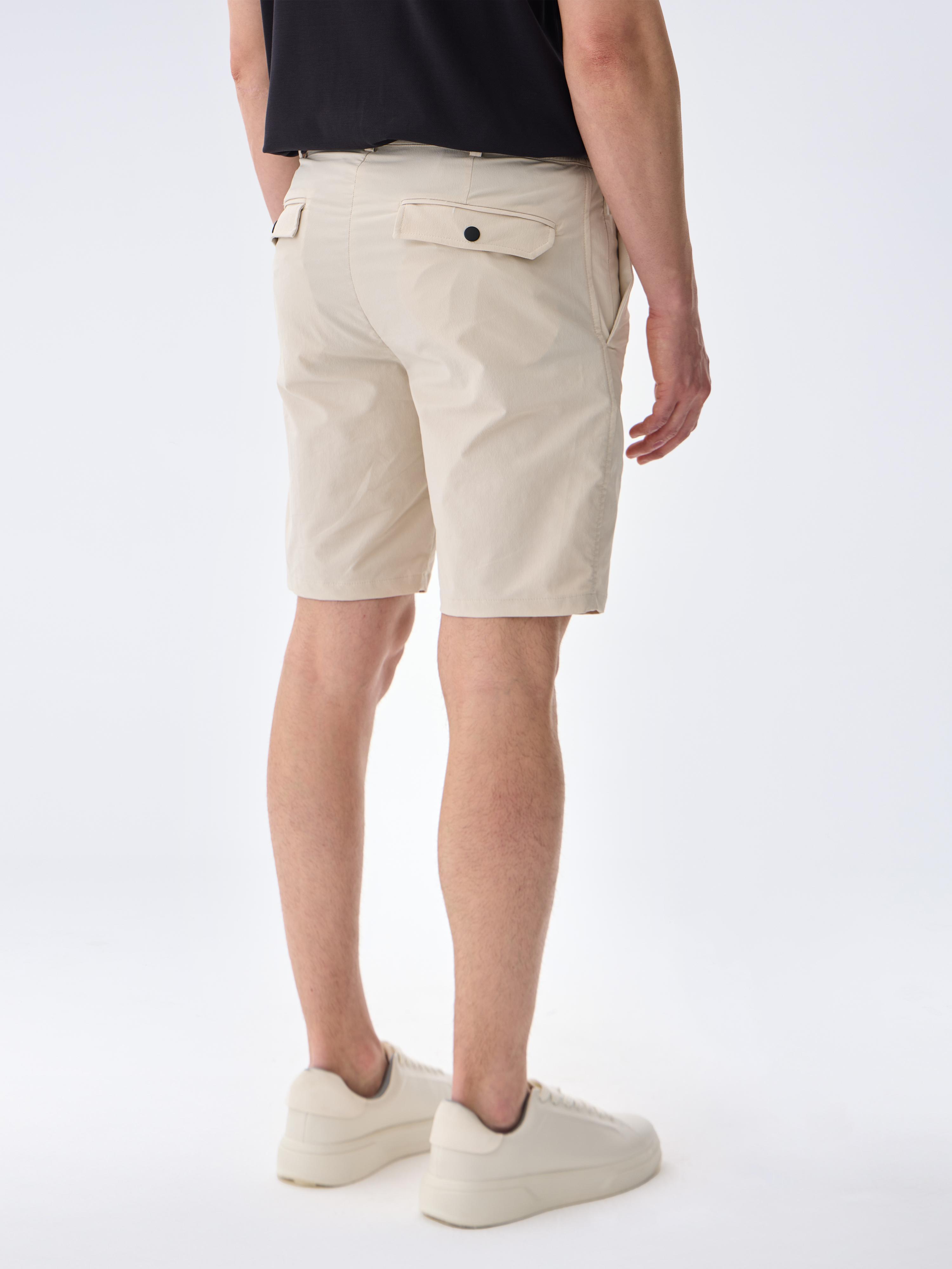 URBAN ESCAPE SHORT - MOON ROCK