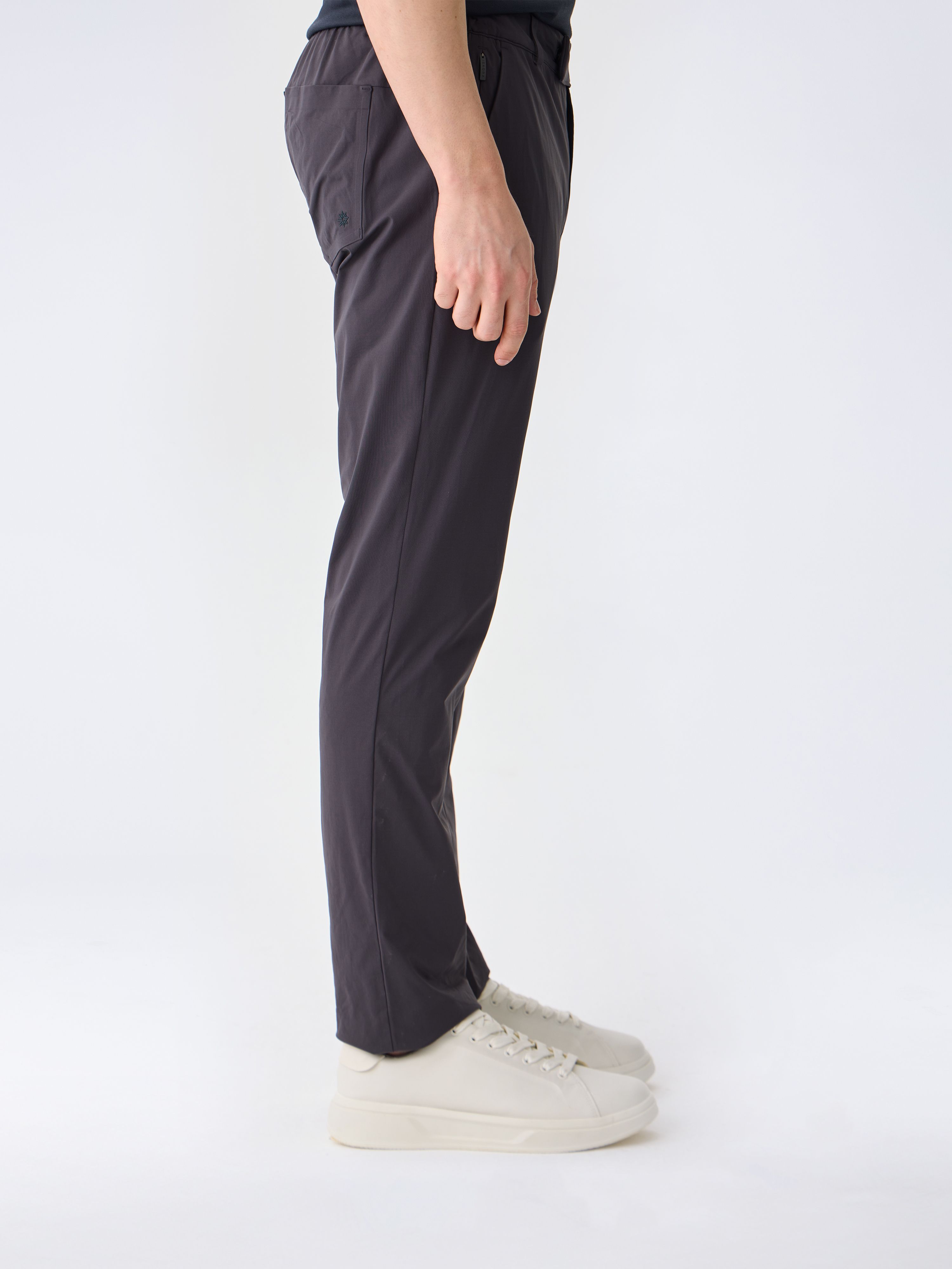 MOTION FIT CHINO - DARK GREY