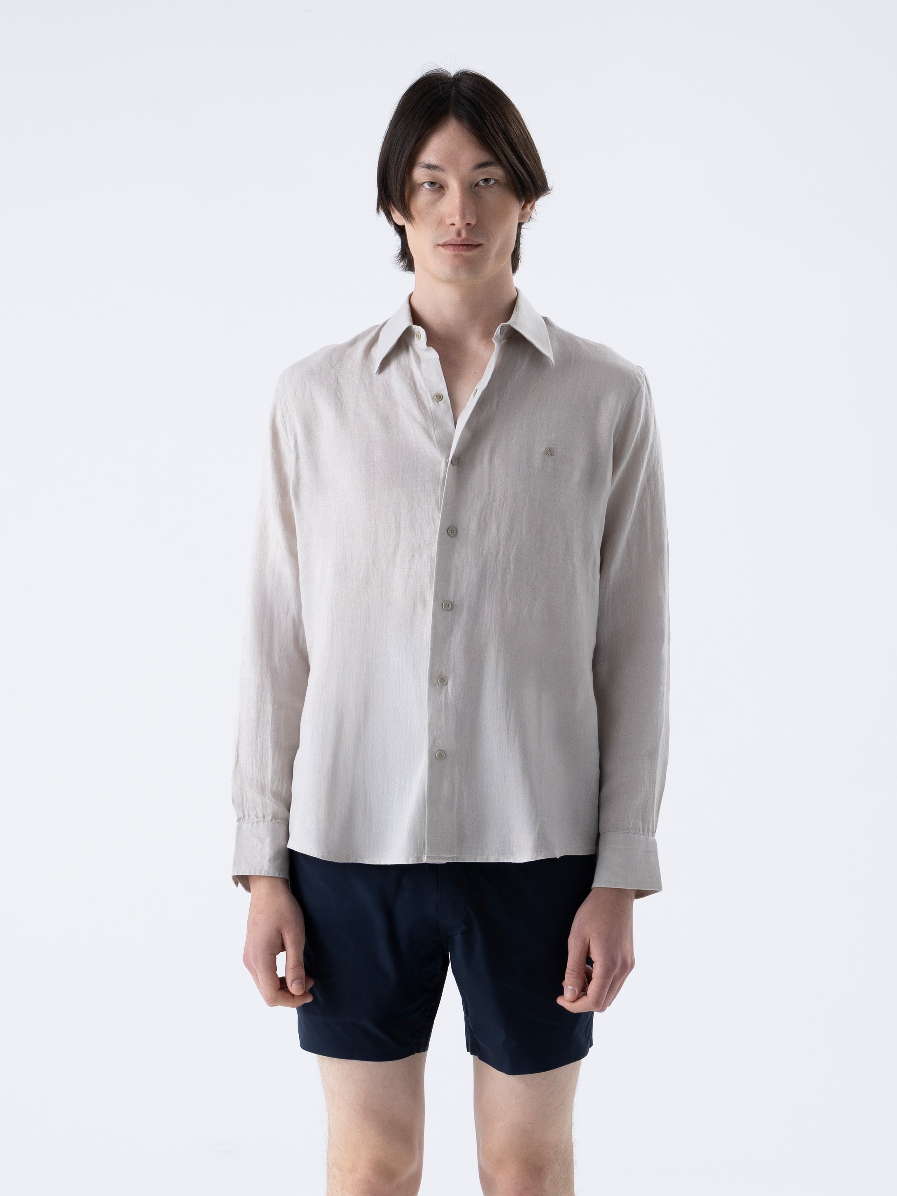 THE LINEN SHIRT