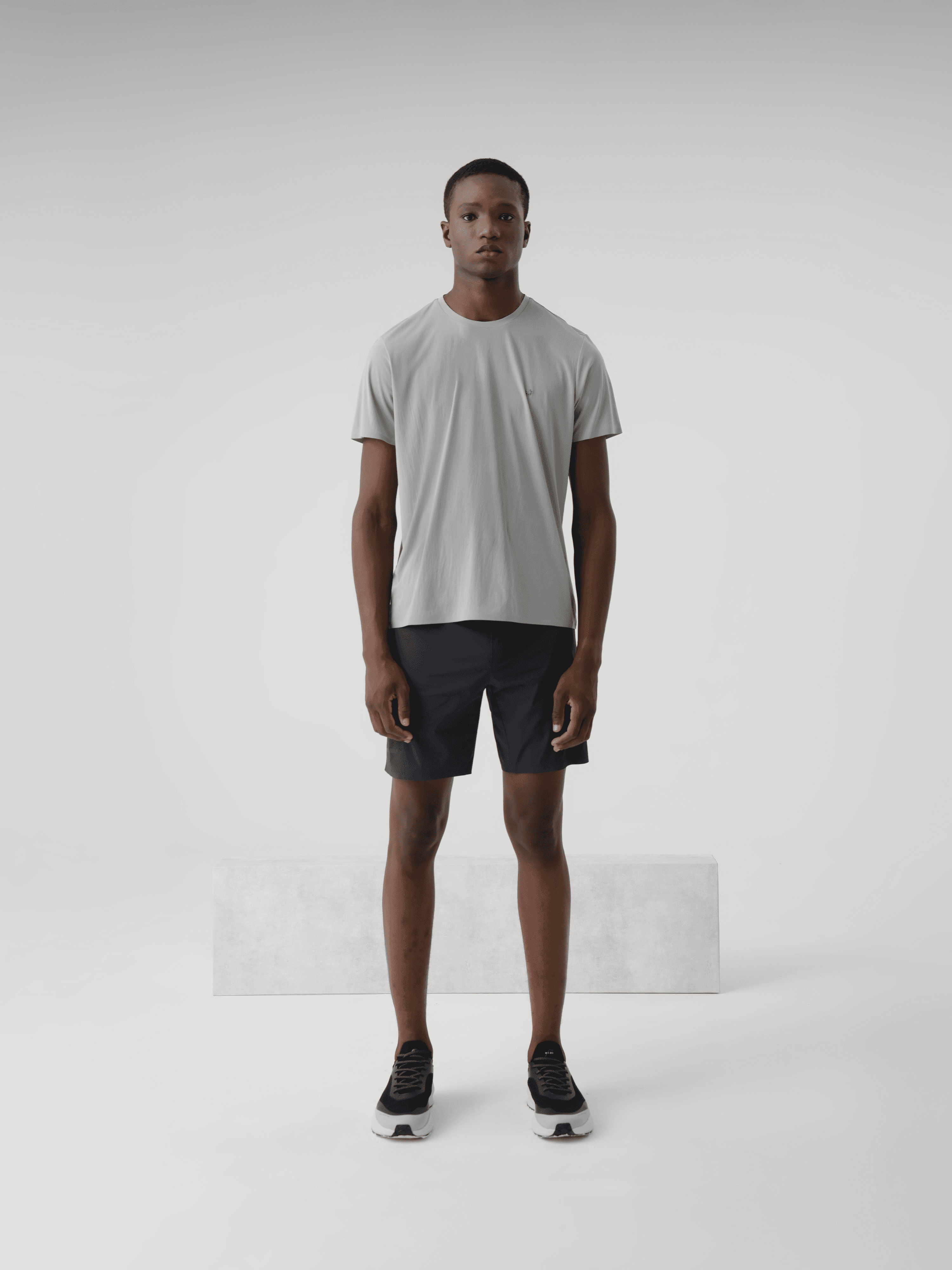 EXTRA LIGHT TECH TEE