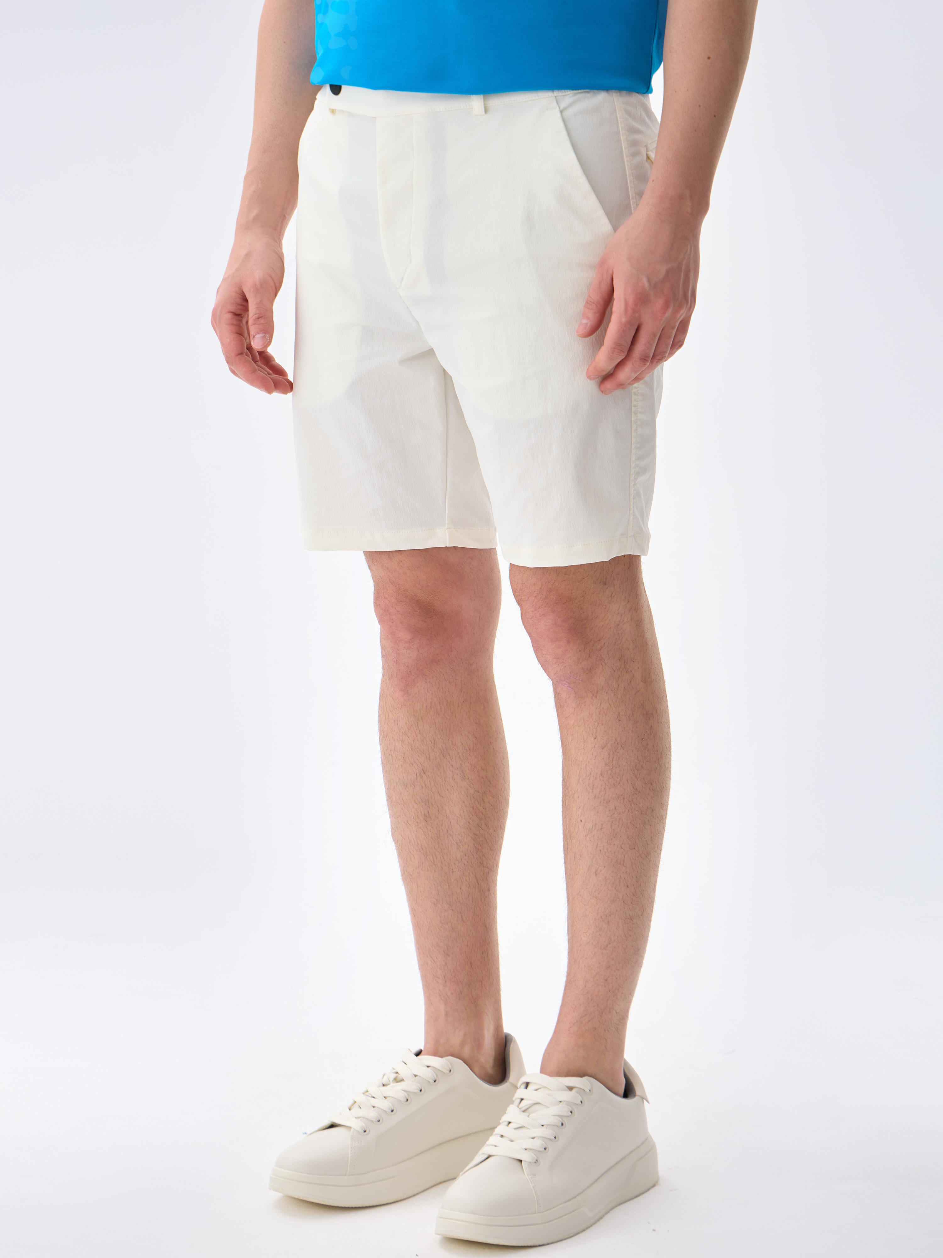 URBAN ESCAPE SHORT - SUBTLE WHITE