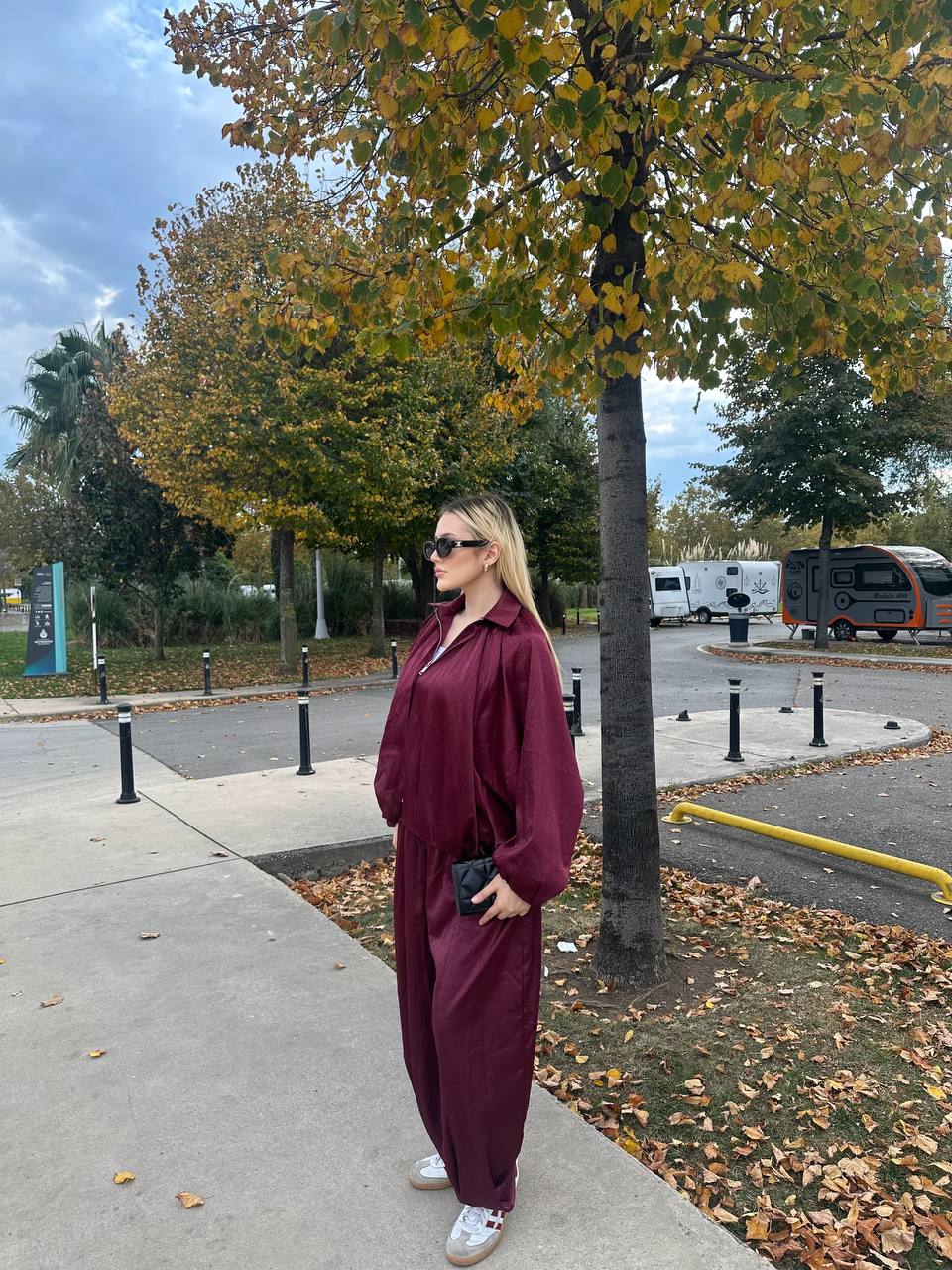 Urban Burgundy - Bordo main variant image