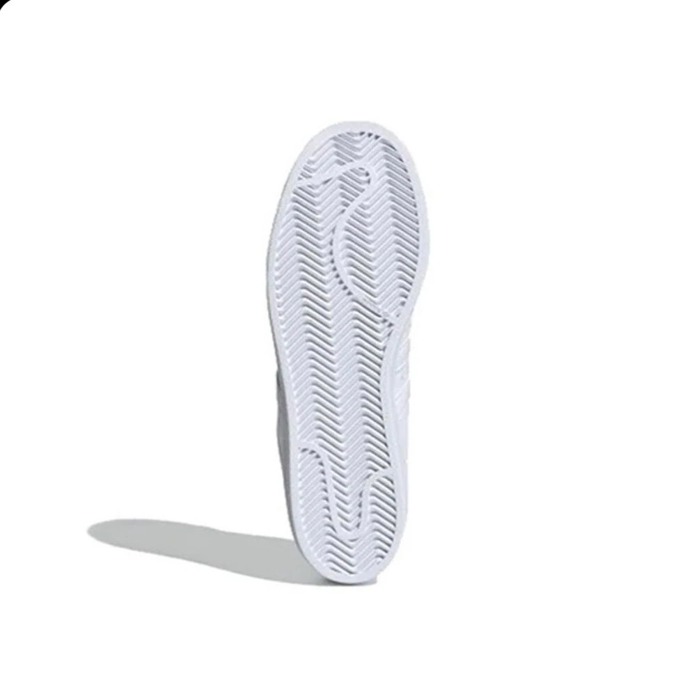 Adidas Superstar “All White”