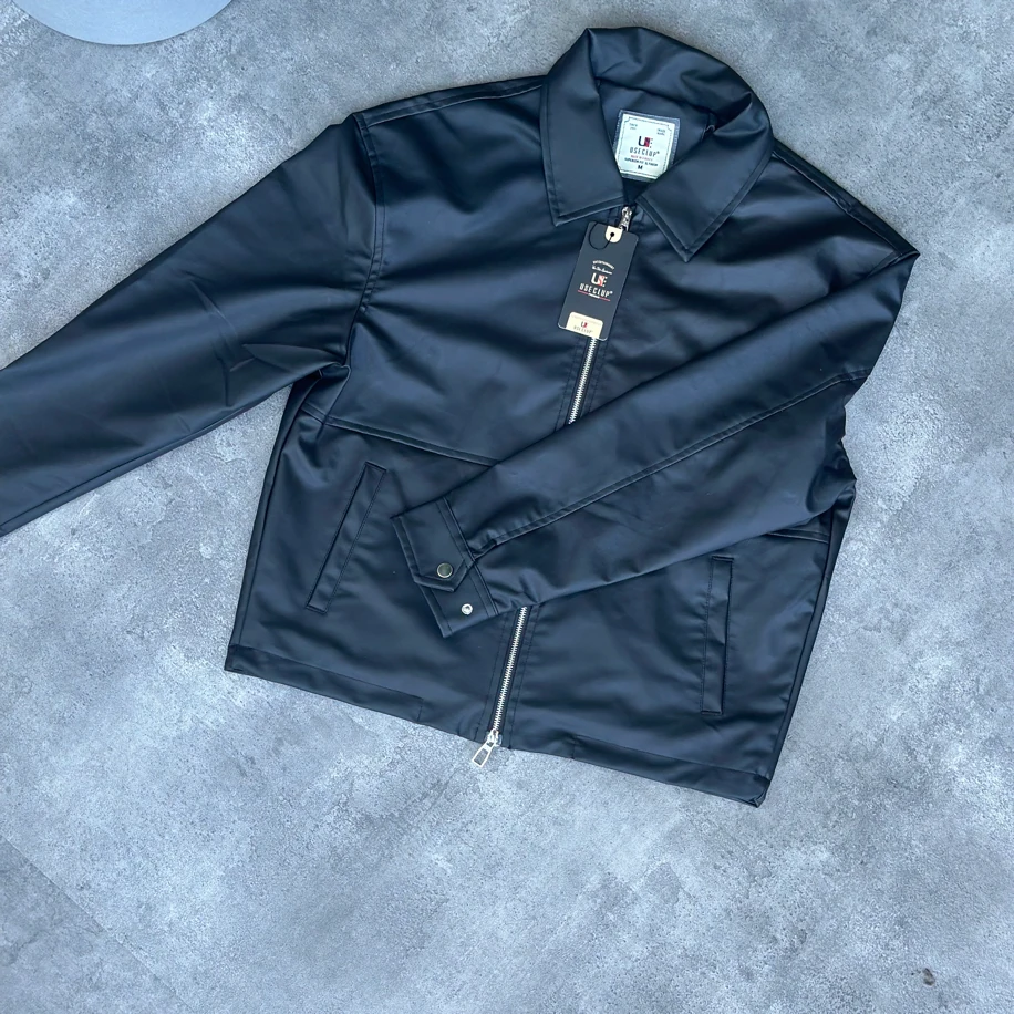 Siyah deri ceket (suni deri)