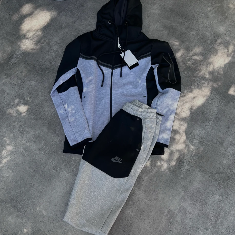 Nike Teech Fleech Gri Siyah Eşofman Takımı (dar kalıp)