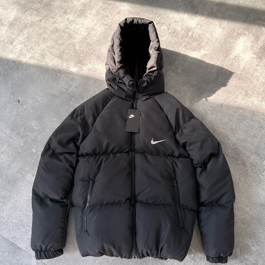 Nike Kapüşonlu Oversize Şişme Mont
