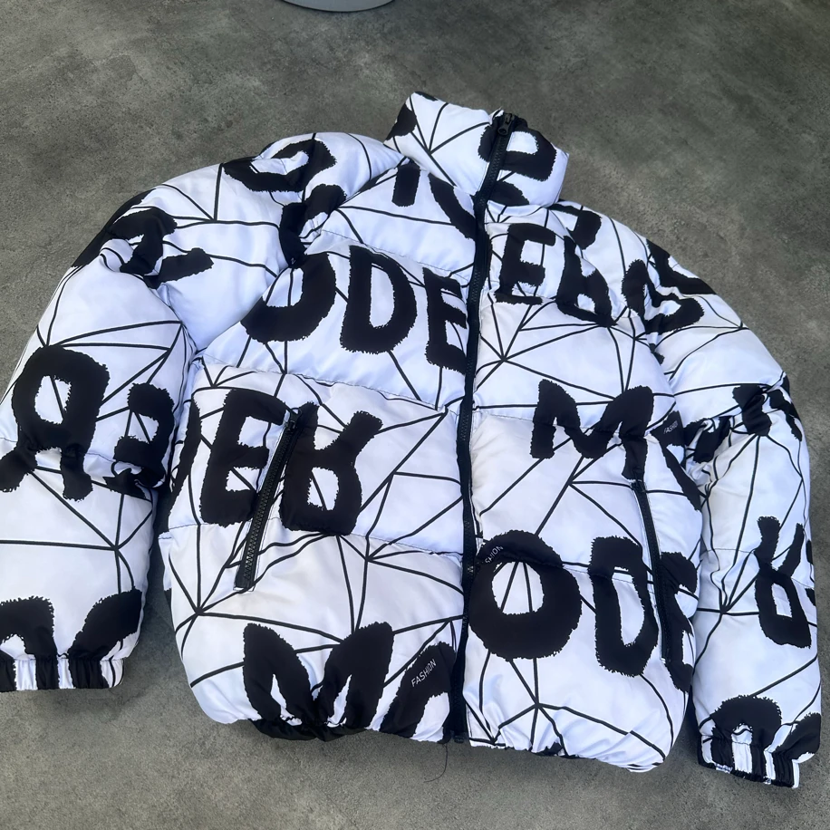 Oversize Modero Beyaz Siyah Şişme Mont