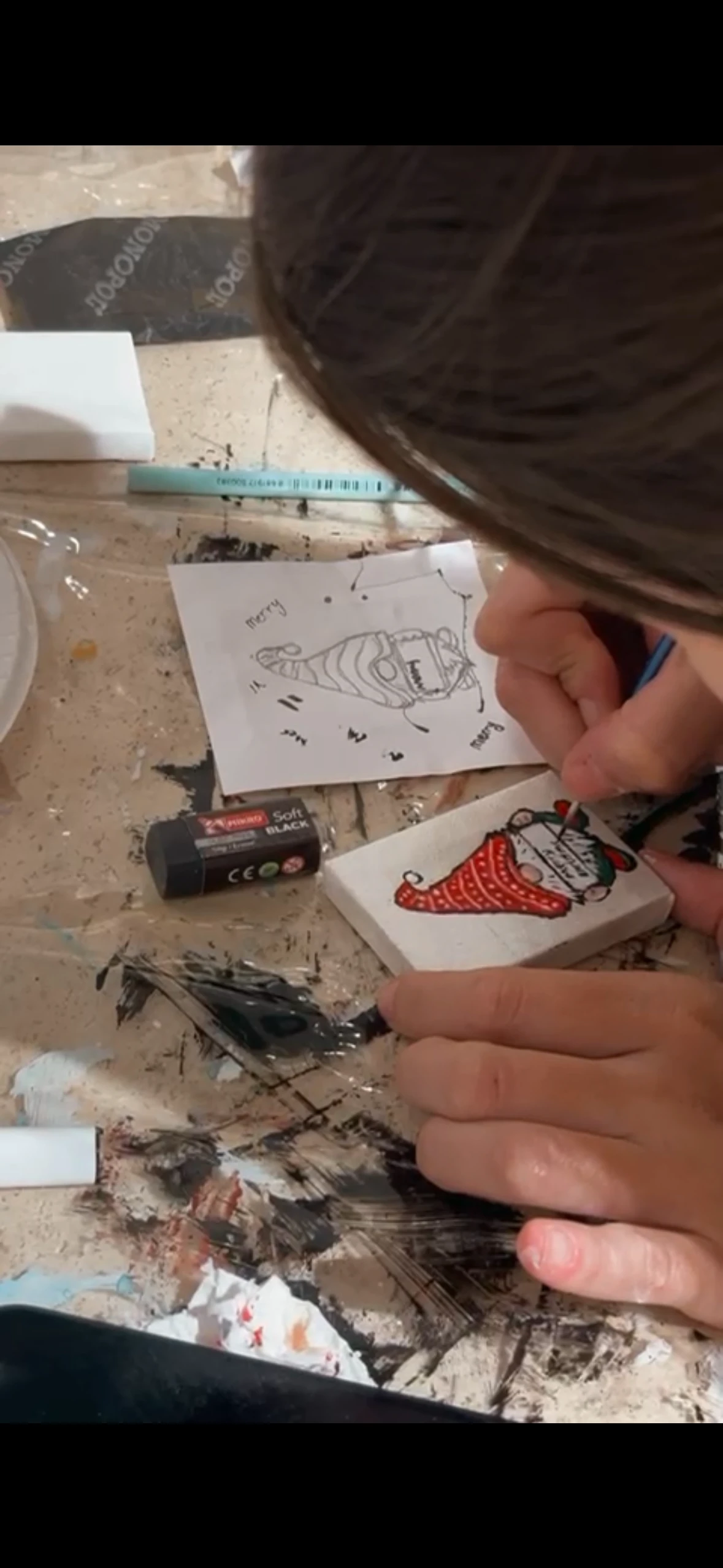 Duçi Studio ile Yeni Yıl Temalı "Mini Tuval Magnet" Atölyesi - 19 Aralık Cuma-Saat: 19:30-21:30