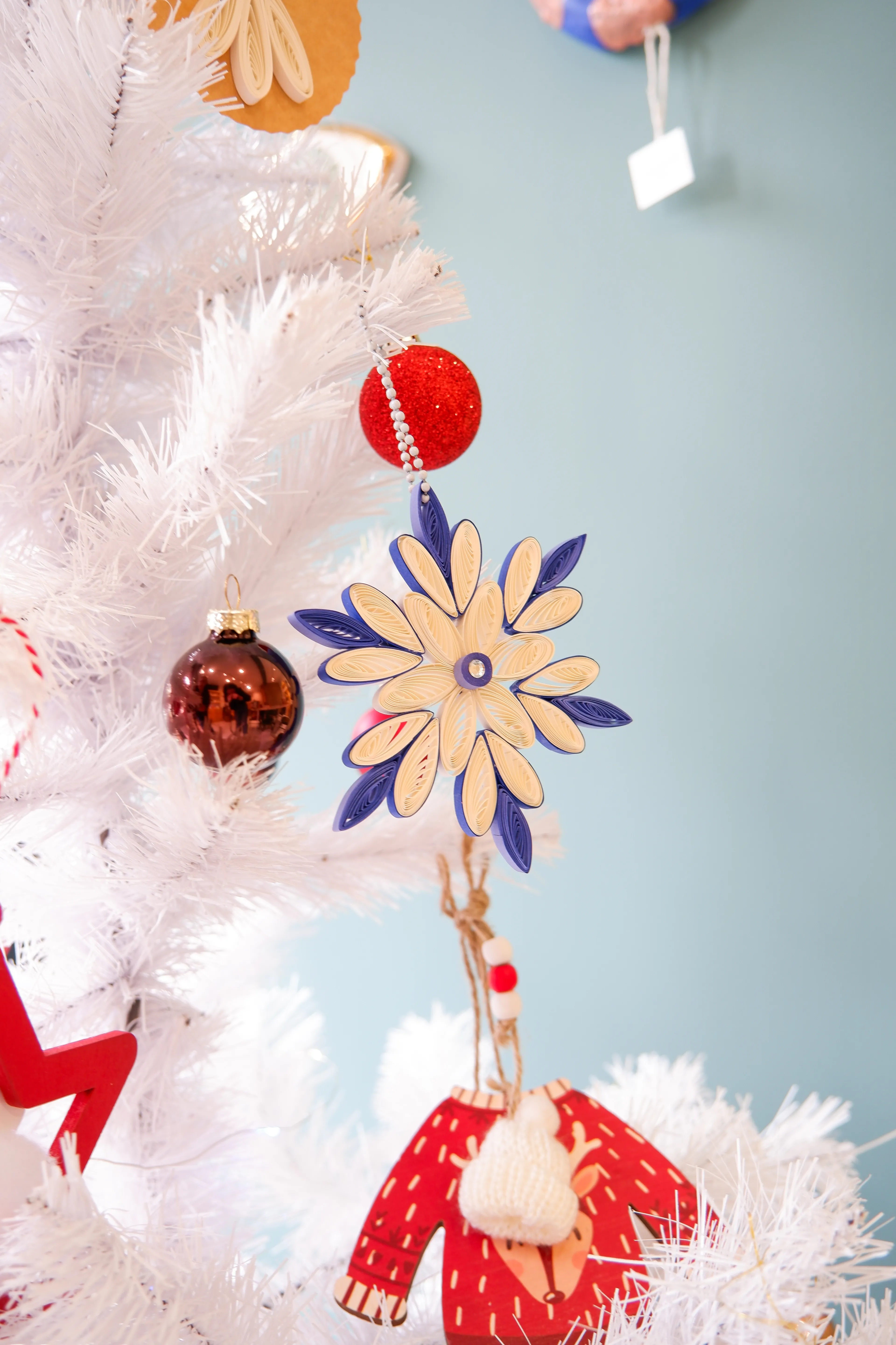 Esra Akyüz ile Yeni Yıl Temalı"Quilling Kağıt Sanatı" Atölyesi -12 Aralık Cuma-Saat:19:00-21:00