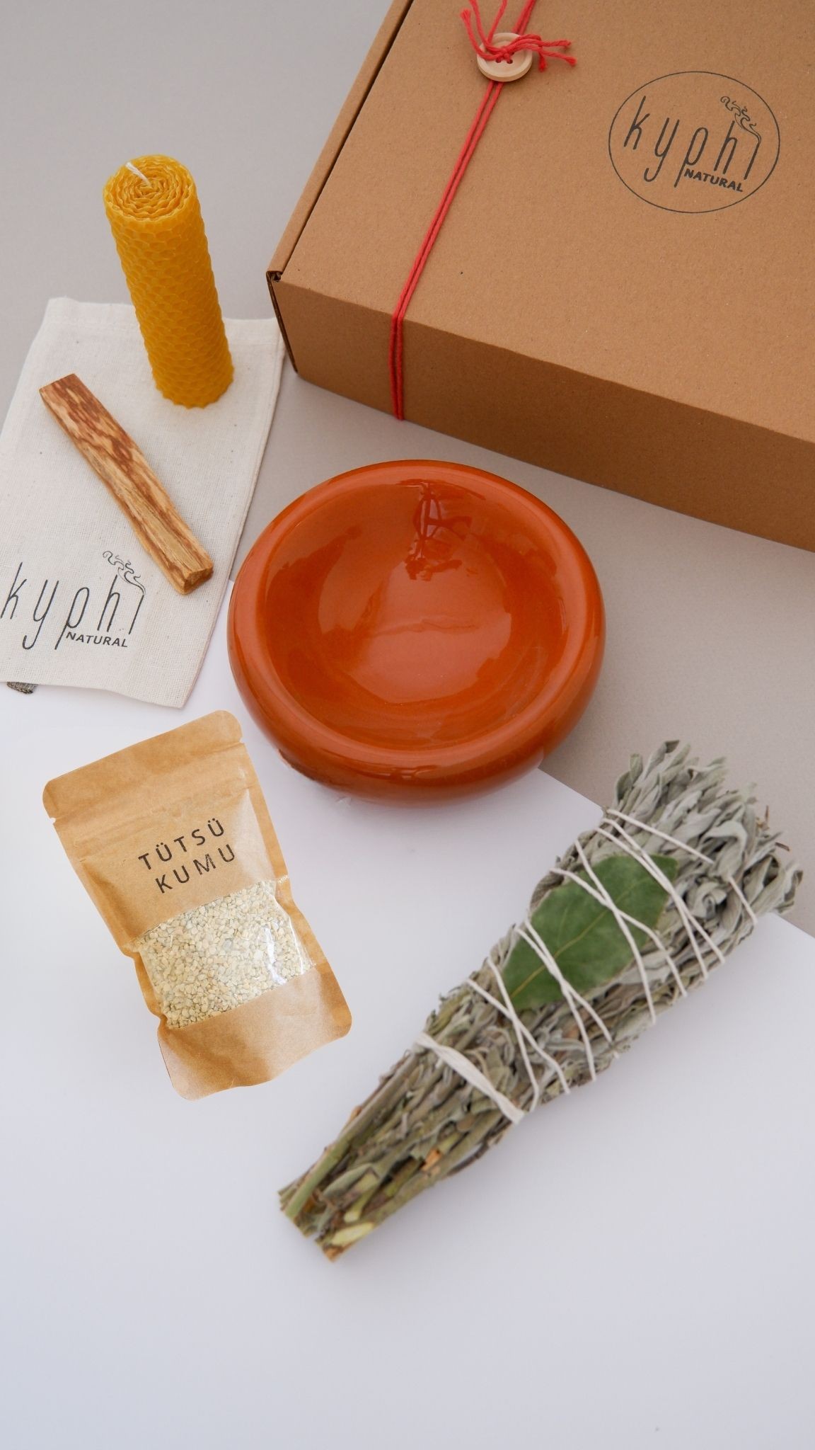 Kamila Tütsülük ve Enerji Başlangıç Seti : Palo Santo Ağaç Tütsü, Tütsü Demeti, Balmumu Mum, Tütsü Kumu