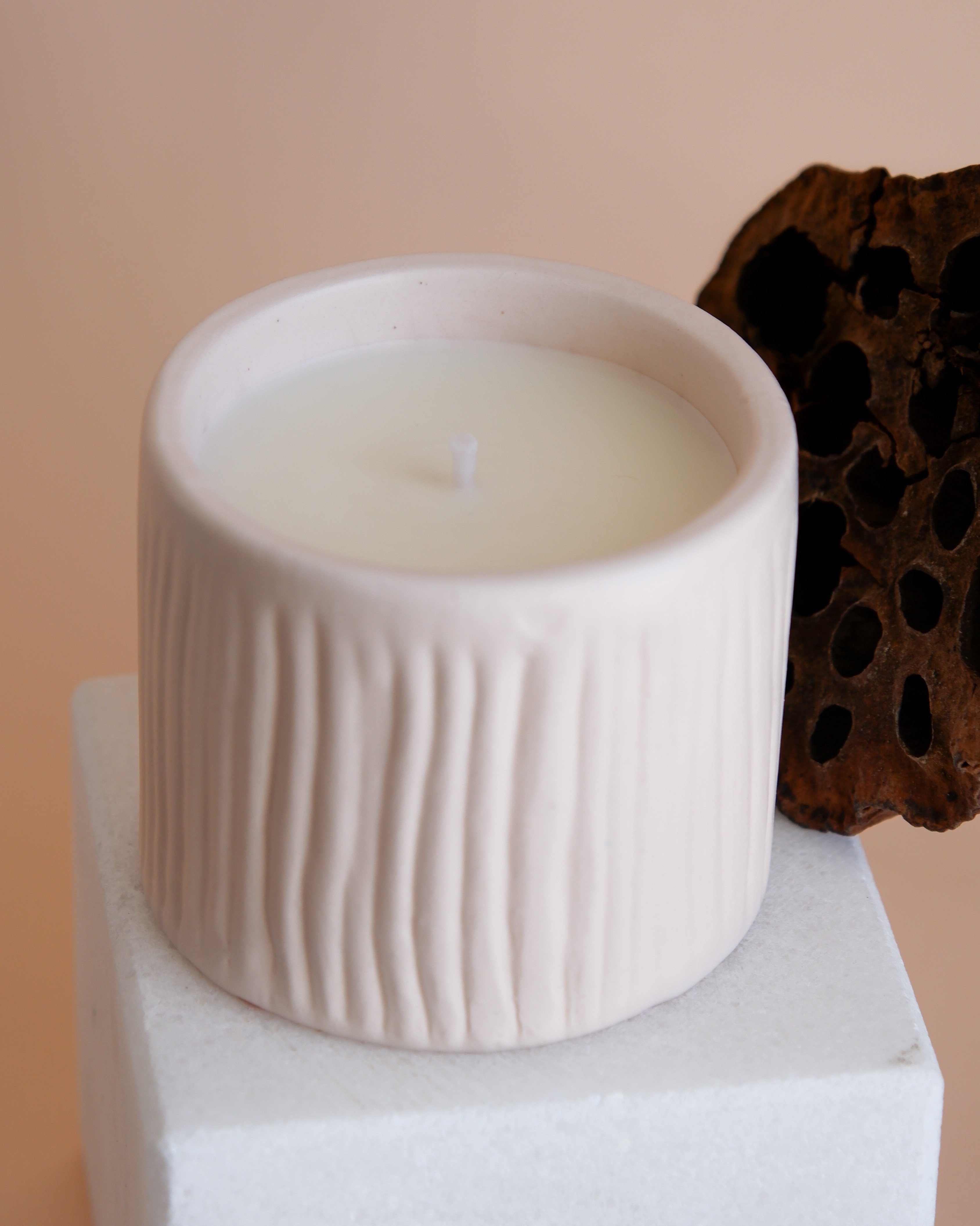 Ceramic Candle Series: Hindistan Cevizi ve Soya Wax Dekoratif Seramik Mum