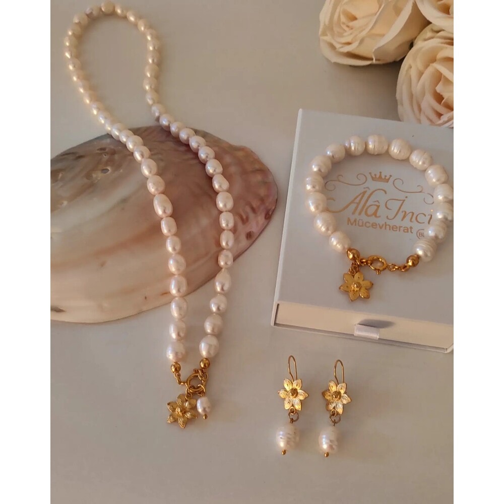 Dilfeza Gerçek İncili Gümüş Set .