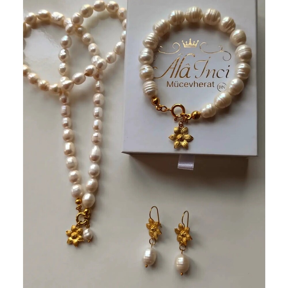 Dilfeza Gerçek İncili Gümüş Set .