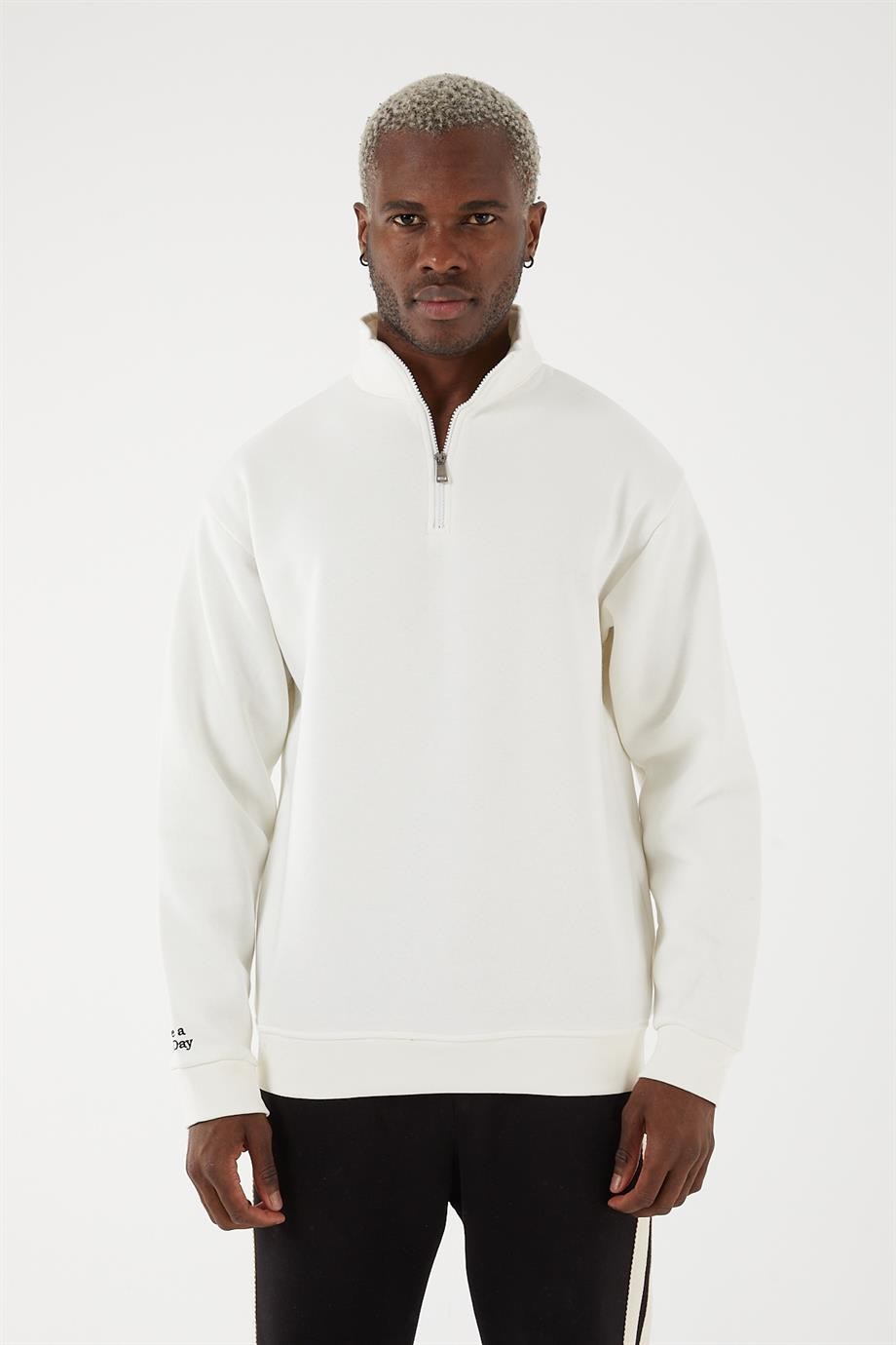 Beyaz Yarım Fermuarlı 3 İplik Şardonlu Sweatshirt SNZ