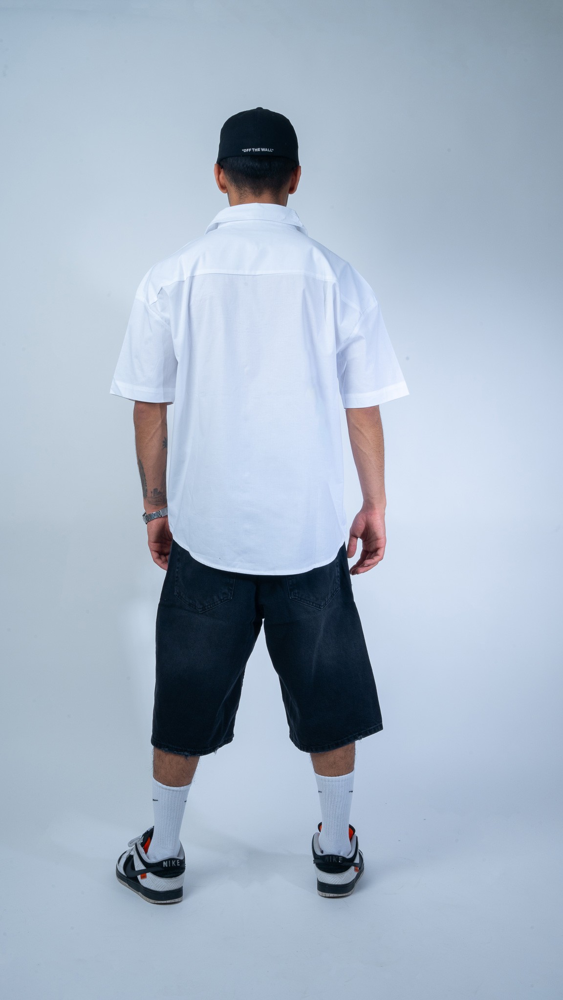 Nakış Detaylı Beyaz Oversize Gömlek