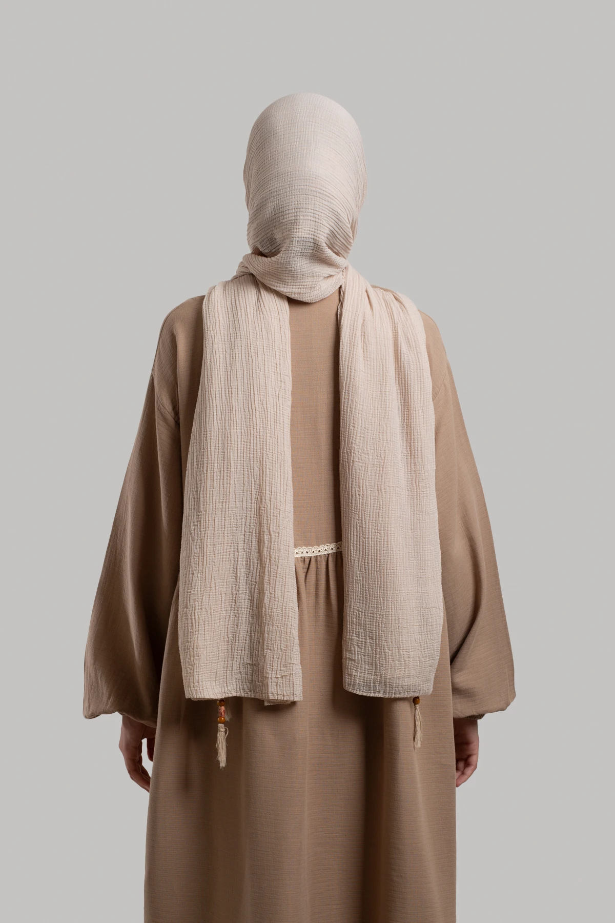 Güpür Detaylı Müslin Elbise