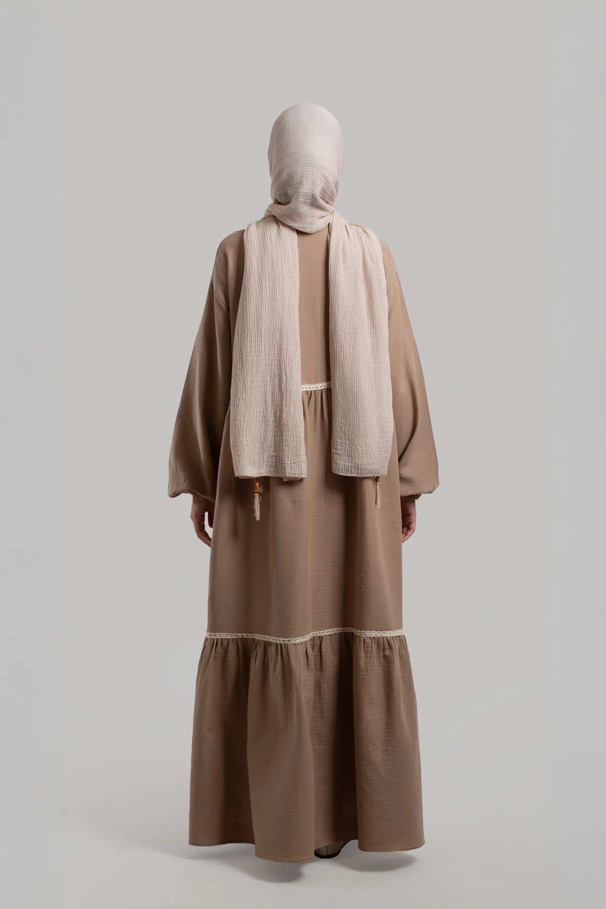 Güpür Detaylı Müslin Elbise