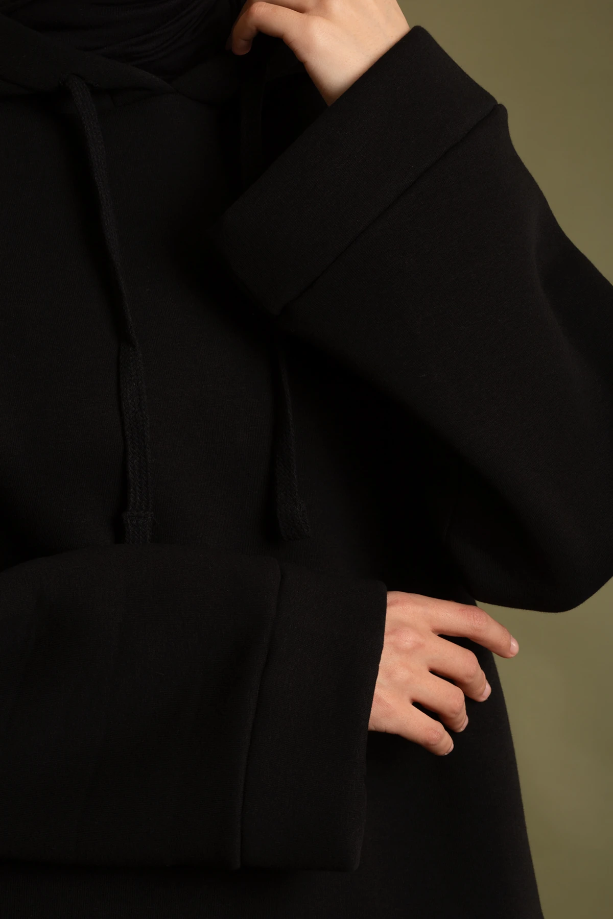 Basic Kapüşonlu Sweatshirt