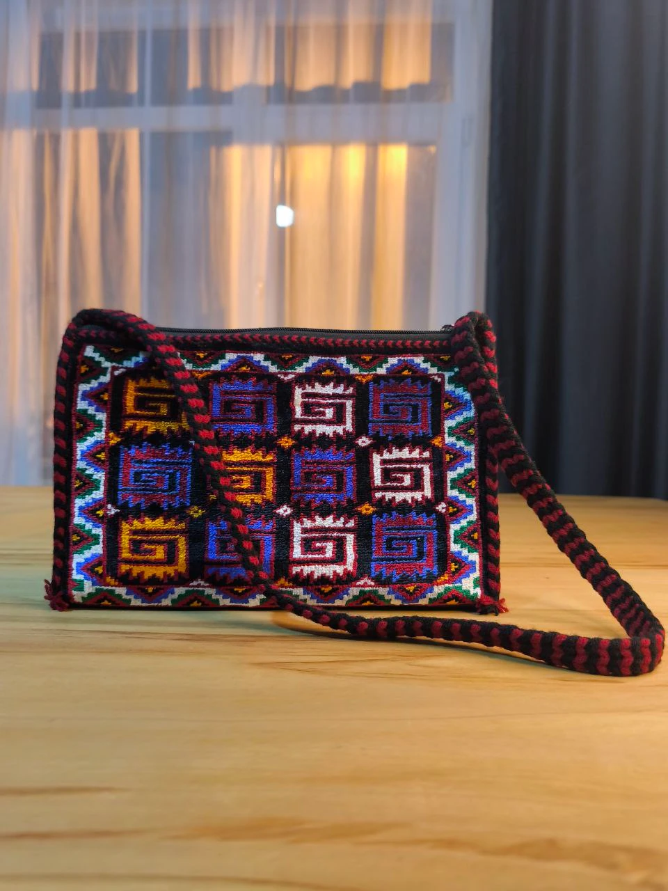 İpek El Dokuma Türkmen Çantası – Çift Yüz Renkli Gözenek Motifl