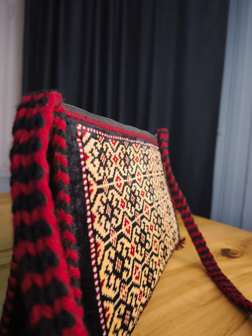 İpek El Dokuma Türkmen Çantası – Göli/Gülli Motifli