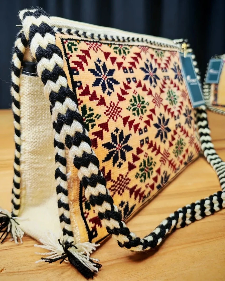 El Dokuma Türkmen İpek Çanta – Çift Yüz Yıldız Gülü Motifli 31×20 cm