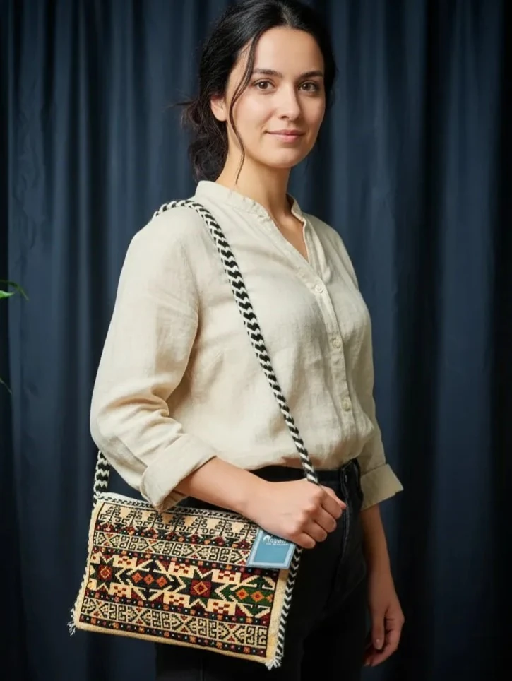 El Dokuma Türkmen İpek Omuz Çanta | Çift Yüz Gözenek & Çeşmi-Gül Motif | 32x20 cm