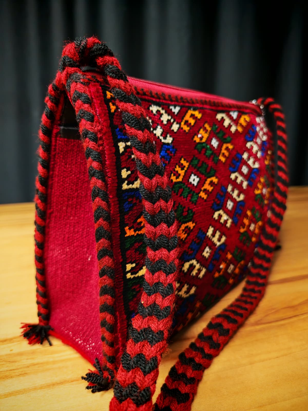 Kırmızı Türkmen Çitme Motifli El Dokuma İpek Çanta