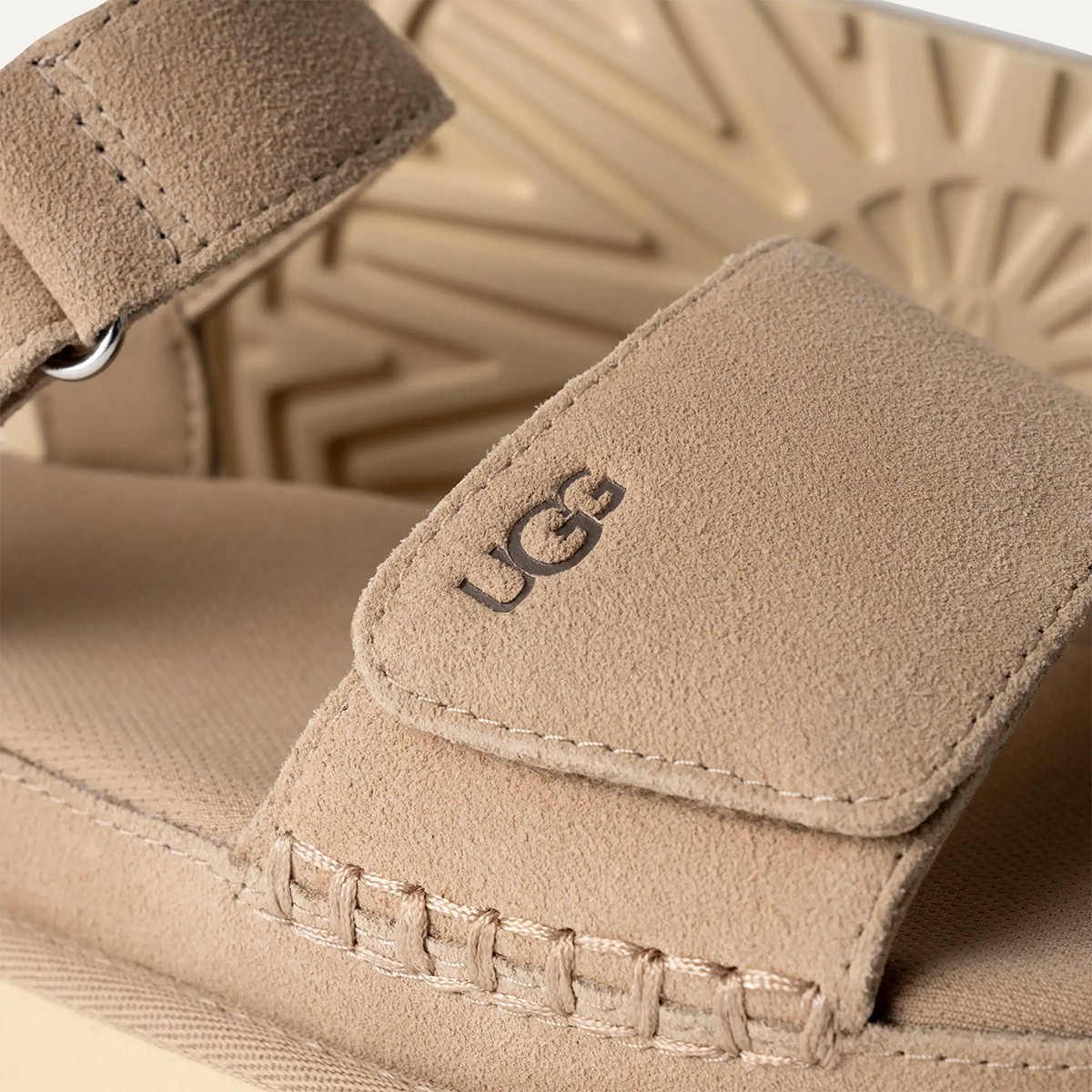 1136783 UGG W Goldenstar Sand