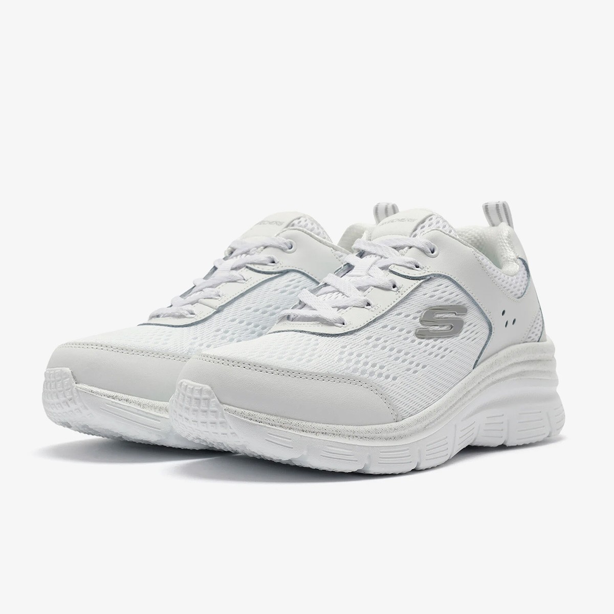 896294TK WSL Skechers FASHION FIT White/Silver