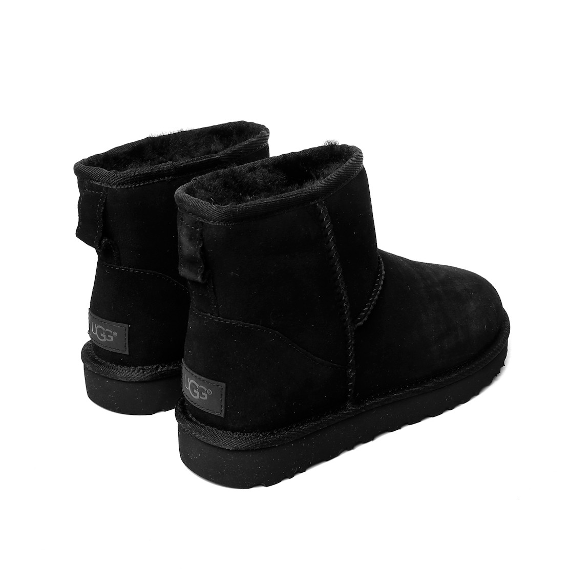 1016222 UGG W CLASSIC MINI II BLACK