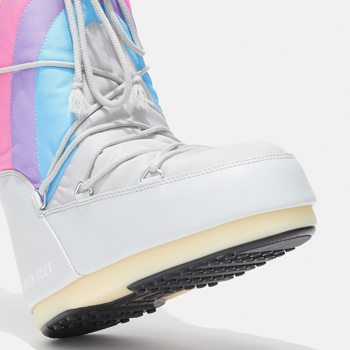 14027700-002 Moon Boot Icon Rainbow Glacier-Blue-Red