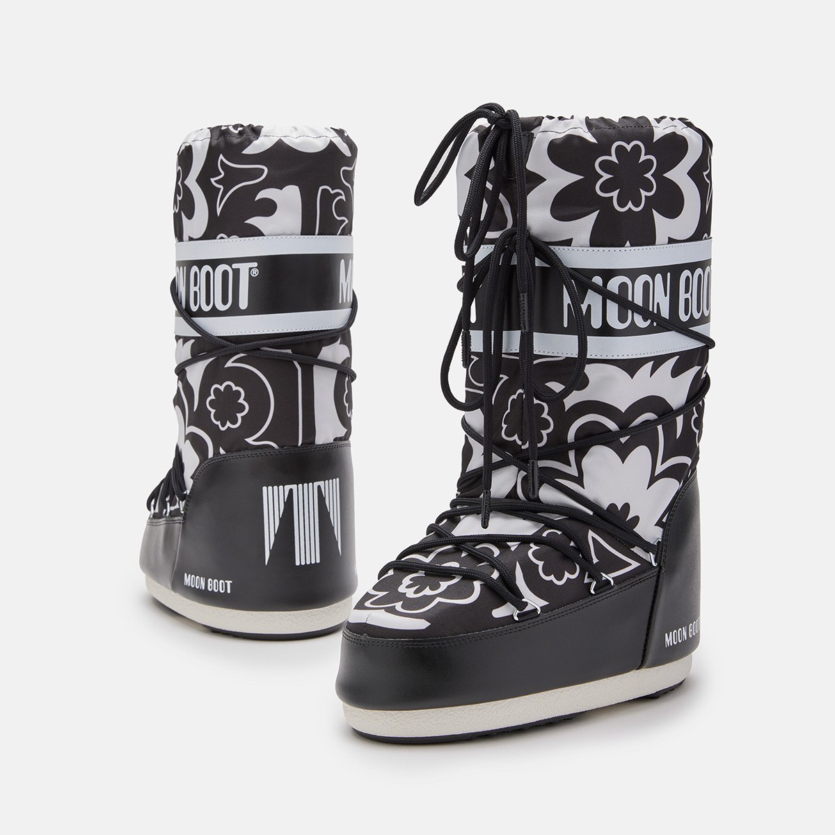 80D1402940-NA02 Moon Boot Icon Flower Black/White