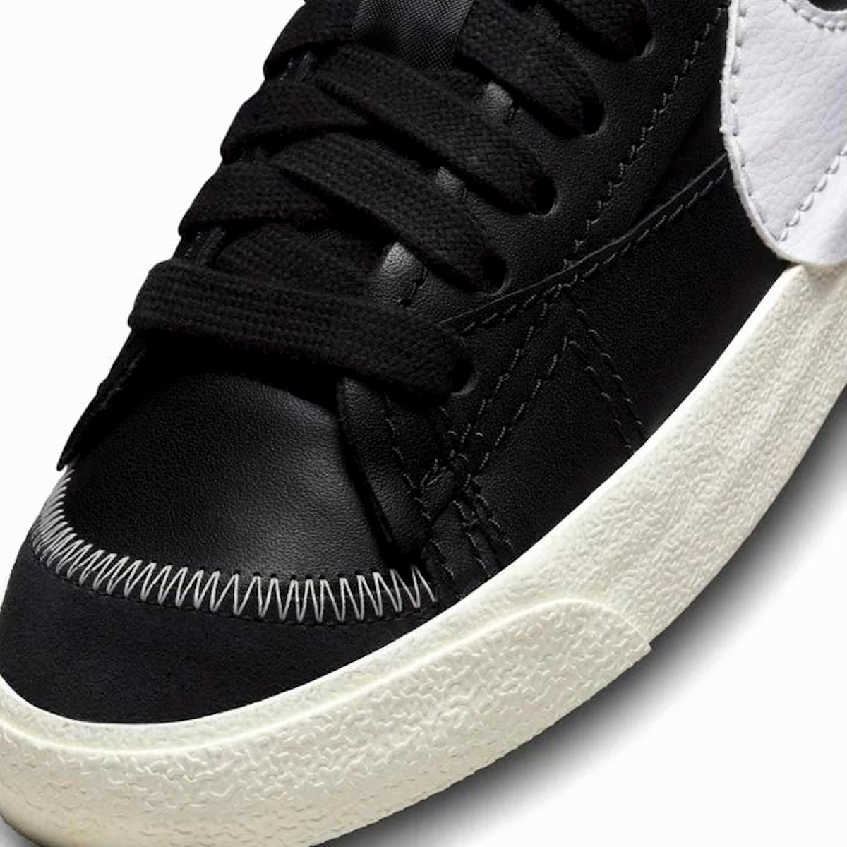 Kadın Spor Ayakkabı FD9858-001 Nike Blazer Low '77 Jumbo