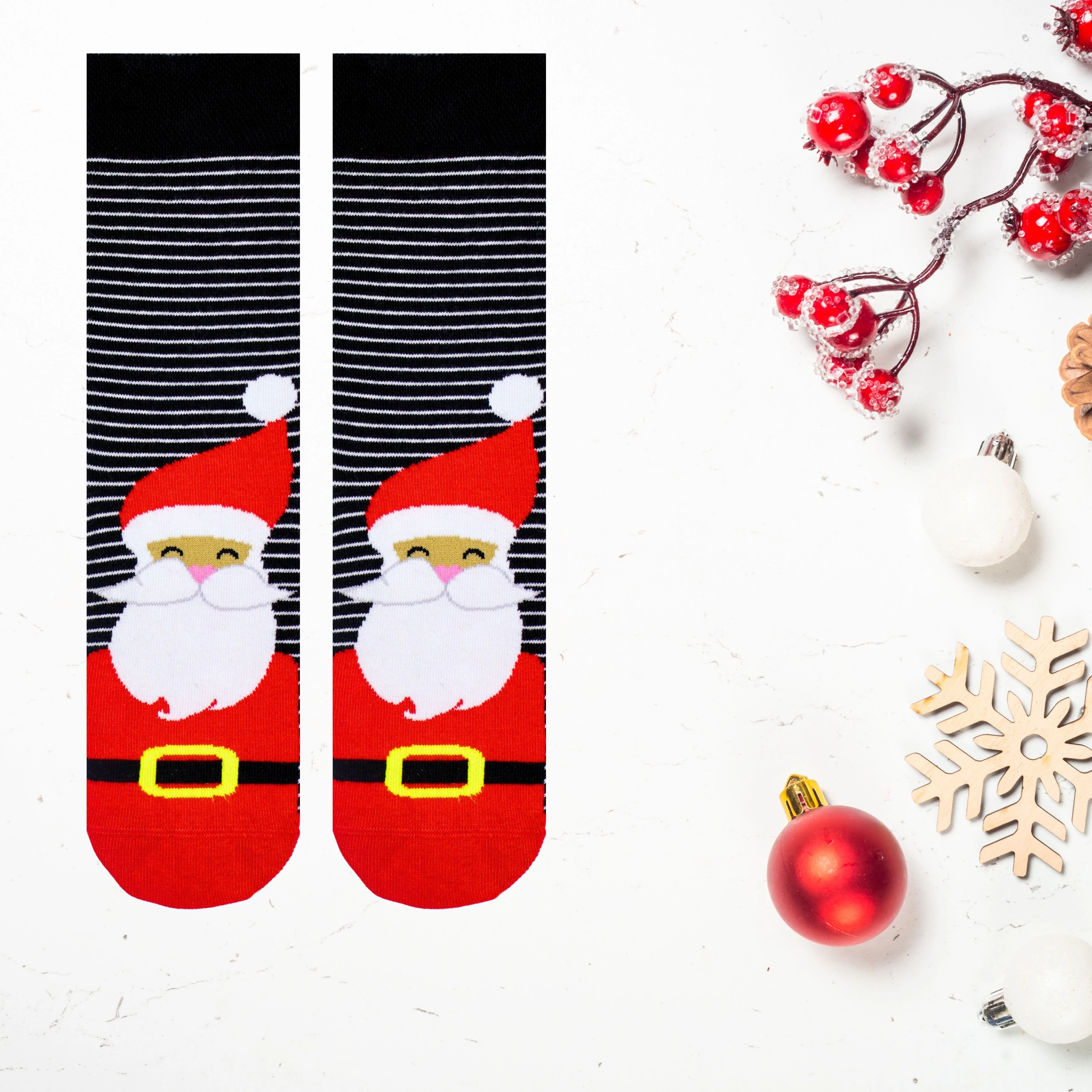 Noel Baba Ve Çember Desenli Soket Çorap