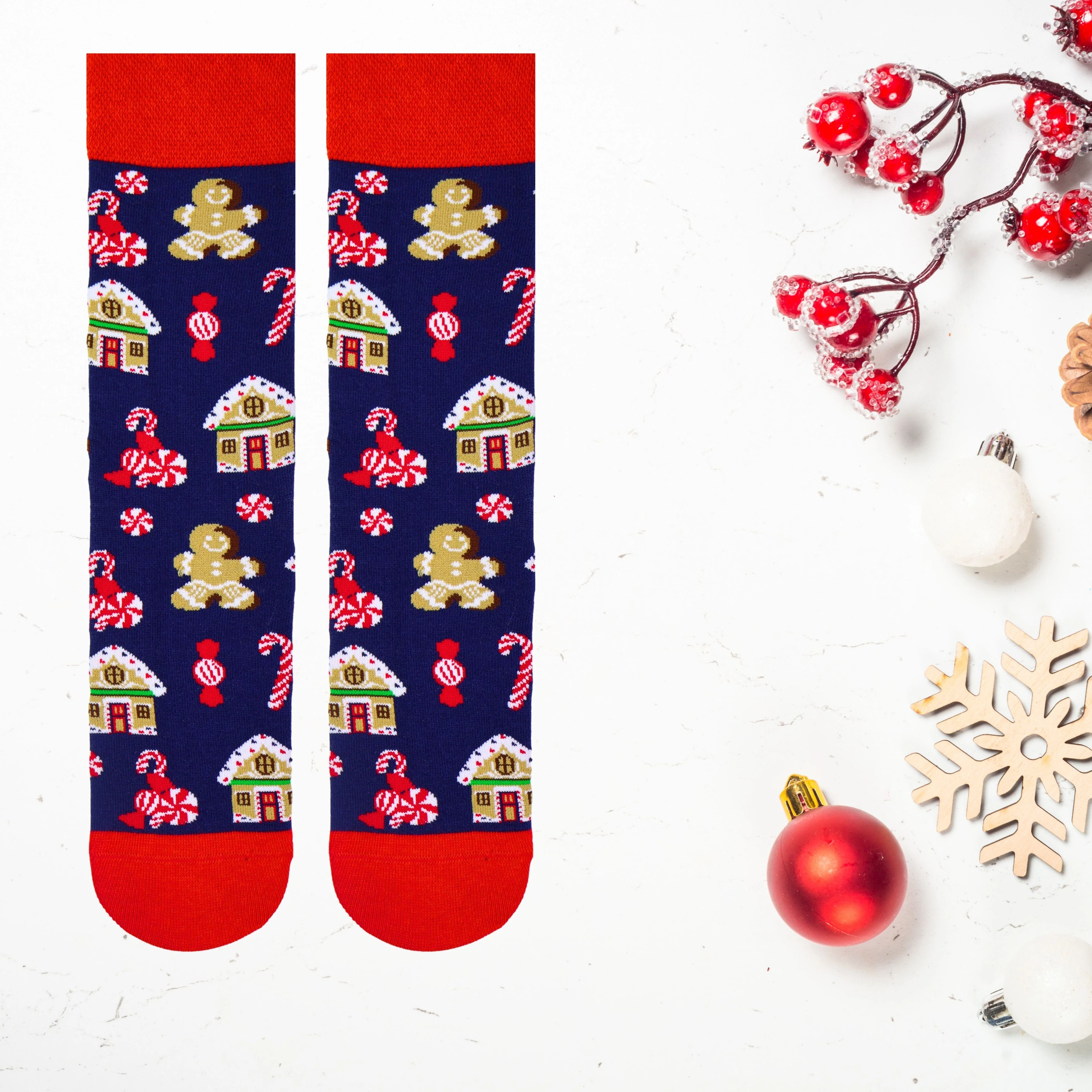 Hediye & Kurabiye / Karlı ev desenli yılbaşı temalı soket çorap