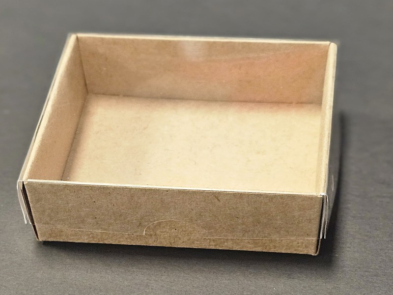 7x7x3cm Kraft Üstü Asetat Kutu (dıştan kapanan kapak)