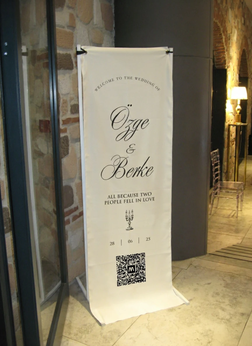 QR Kodlu Saten Kumaş Pano | Fotoğraf & Anı Köşesi