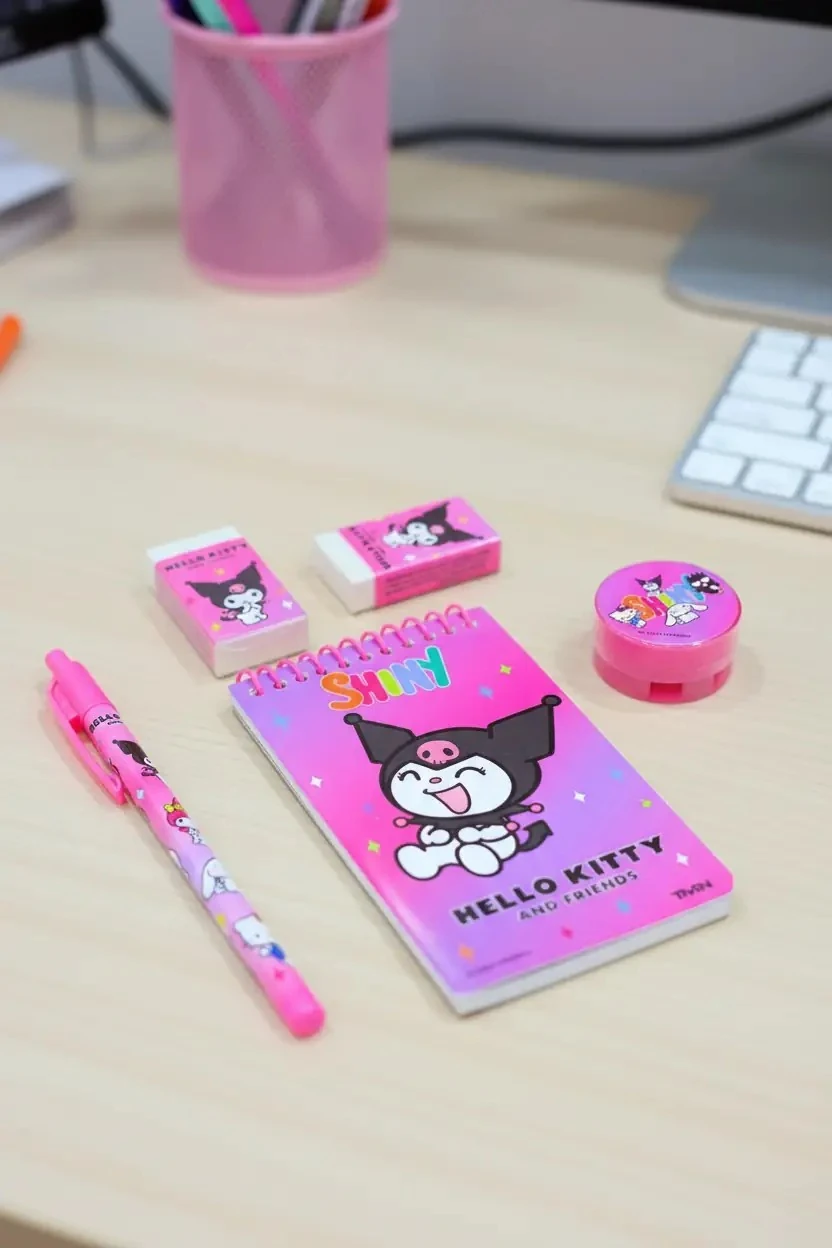 Timon Sanrio Lisanslı 4'lü Kırtasiye Seti – Kuromi Tasarımlı