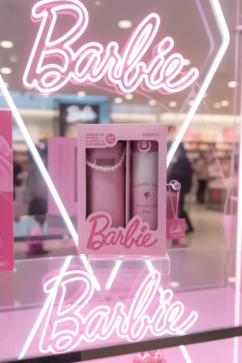 Barbie Lisanslı Çantalı Termos -445ml