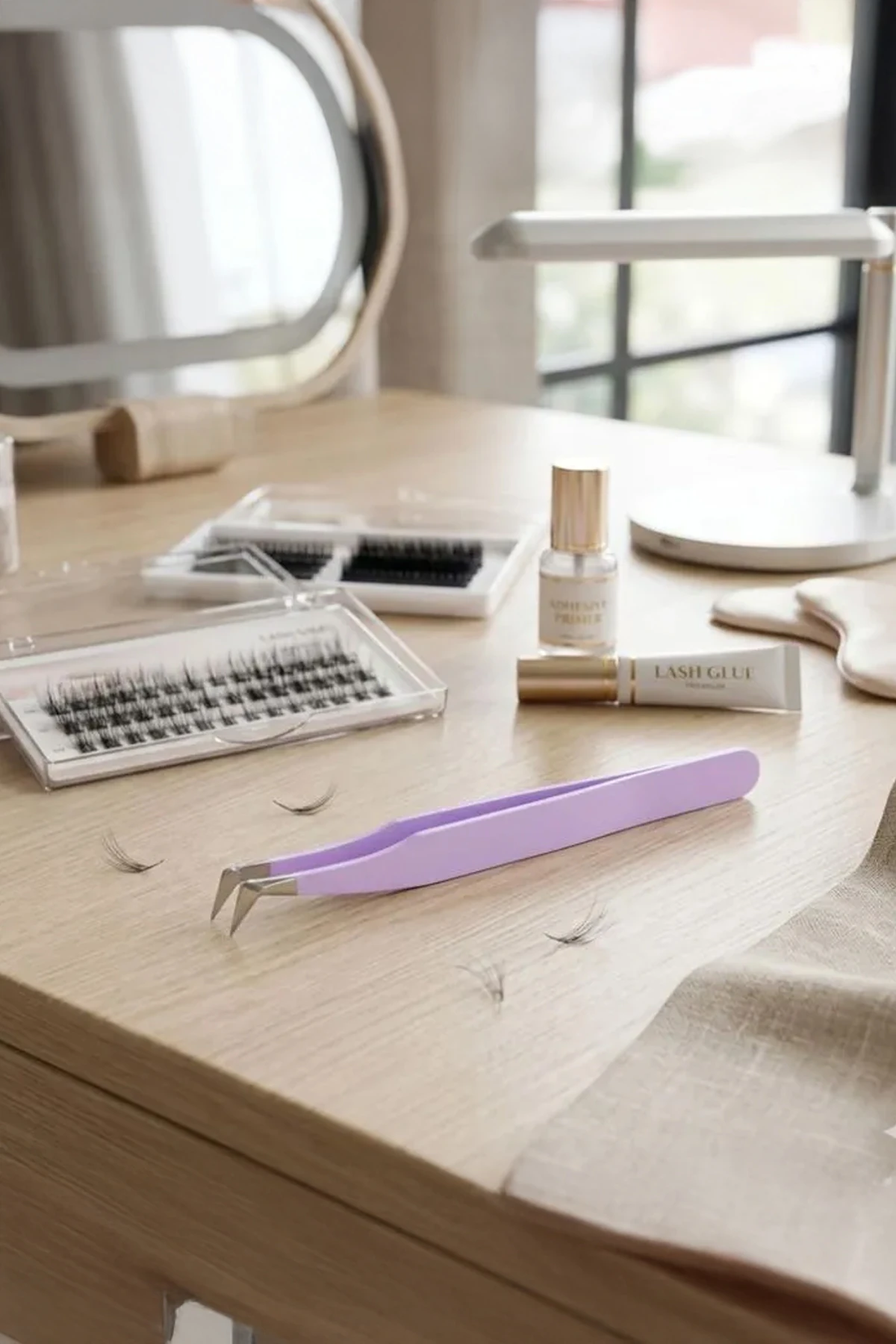 Bloom & Glow Serisi Kirpik Cımbızı
