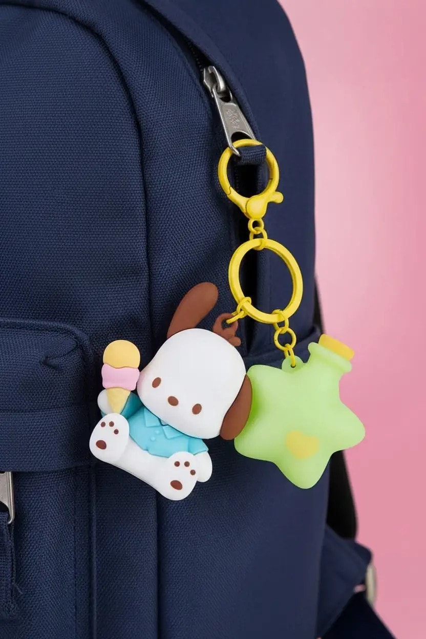 Sanrio Lisanslı Sahil Serisi Işıklı Anahtarlık - Pochacco
